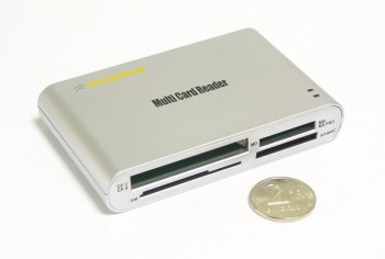 ���������� ������ ���� ������ USB2.0 28-in-1 Digma DCR28U-01