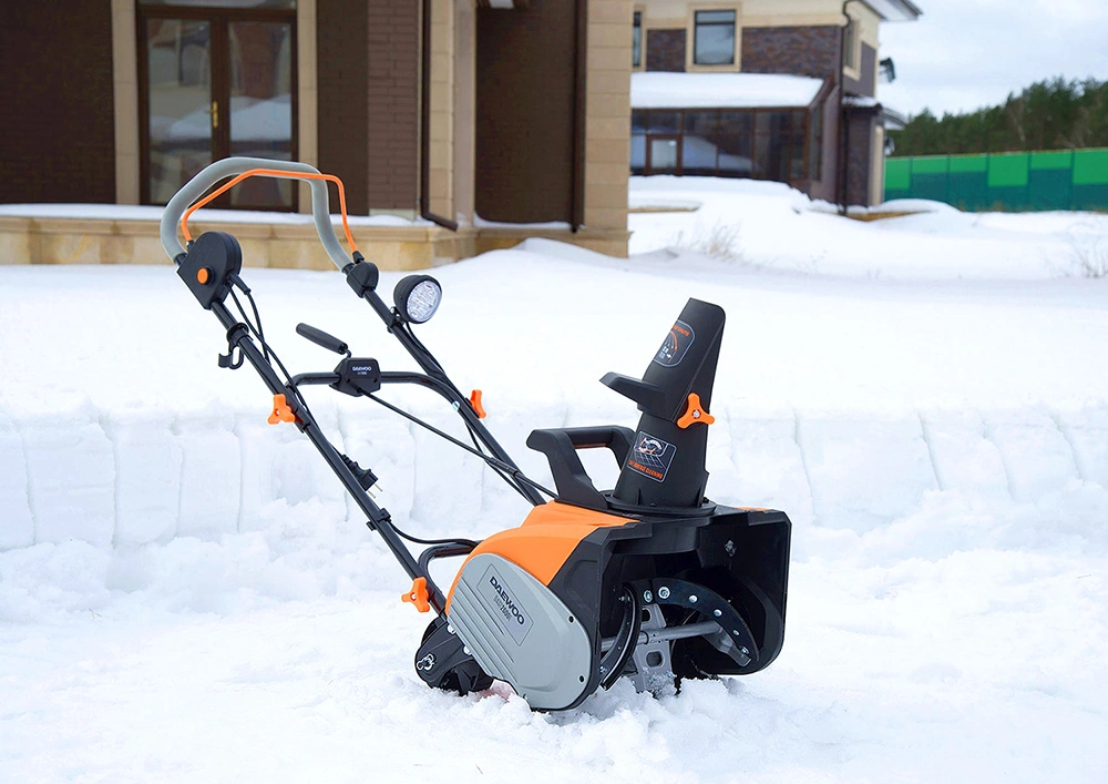 Снегоуборщик электр. Daewoo DAST 2600E 2.6кВт — миниатюра 7