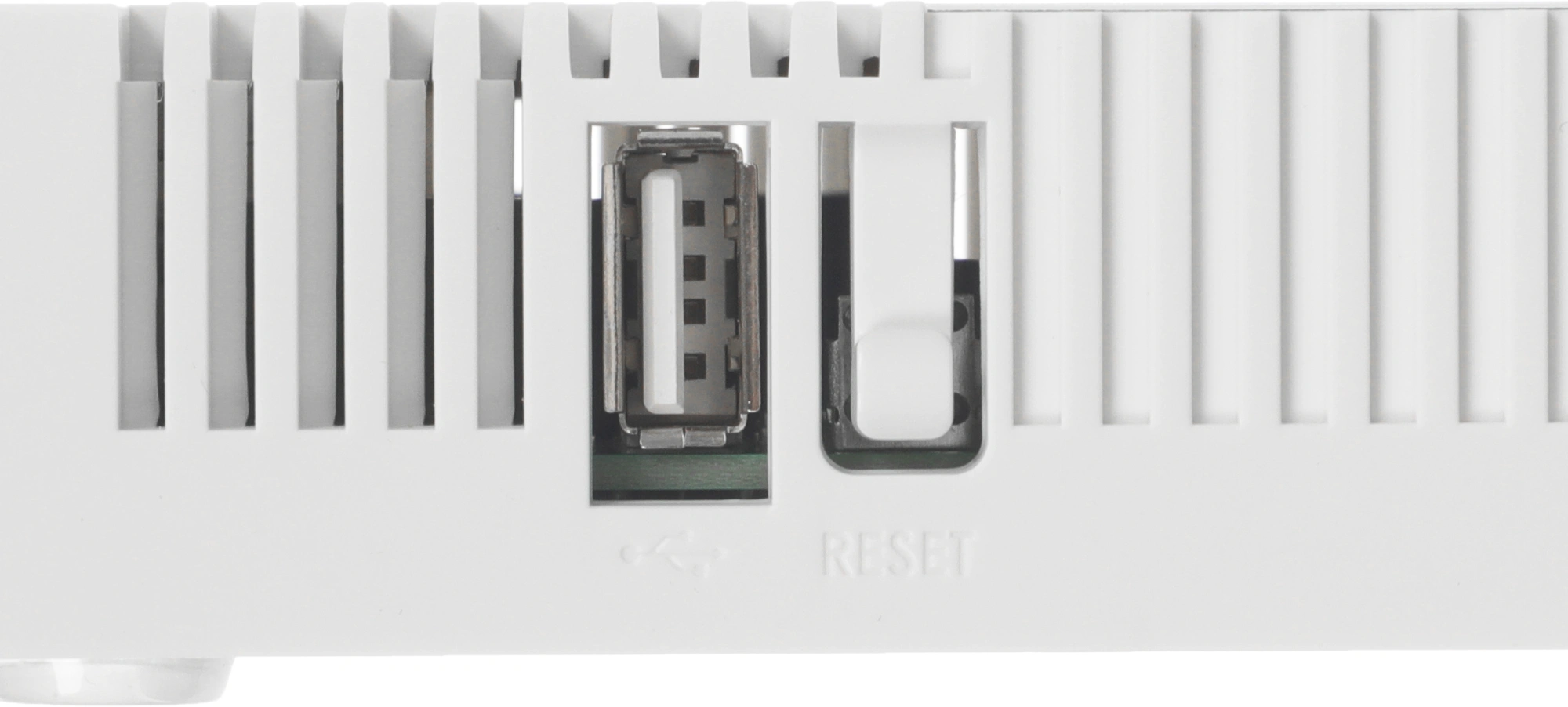 Роутер беспроводной MikroTik hAP ac (RB962UIGS-5HACT2HNT) AC1750 10/100/1000BASE-TX/SFP белый — миниатюра 6