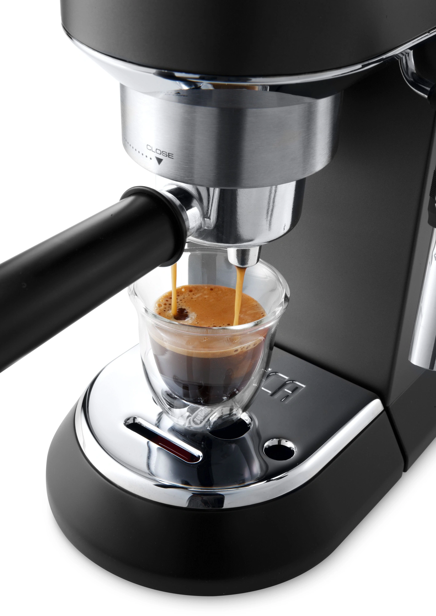 Кофеварка рожковая Delonghi EC685.BK 1350Вт черный — миниатюра 4