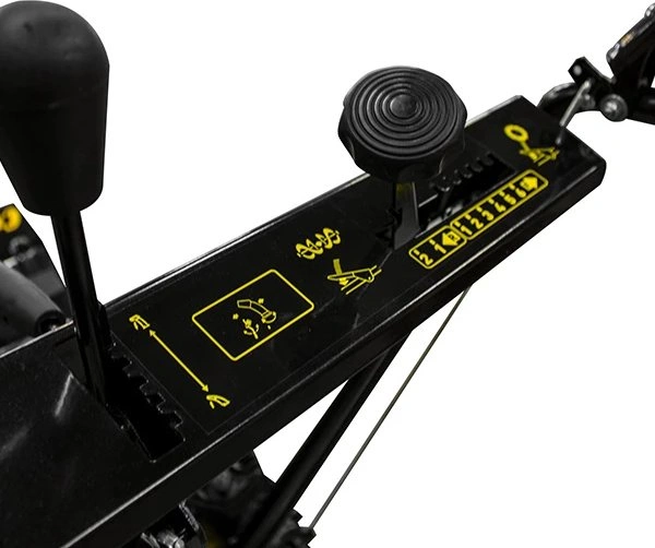 Снегоуборщик бензин. Champion ST655 6.5л.с. — миниатюра 3