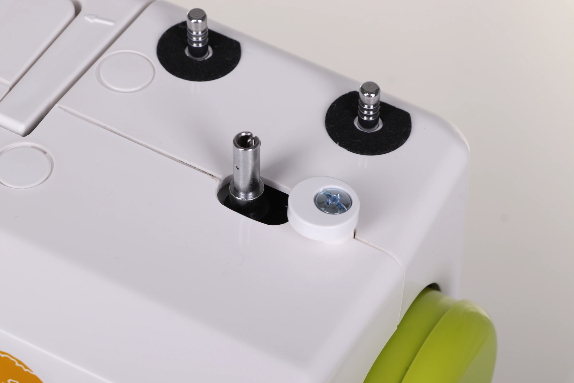 Швейная машина Janome Excellent Stitch 15A белый — миниатюра 4