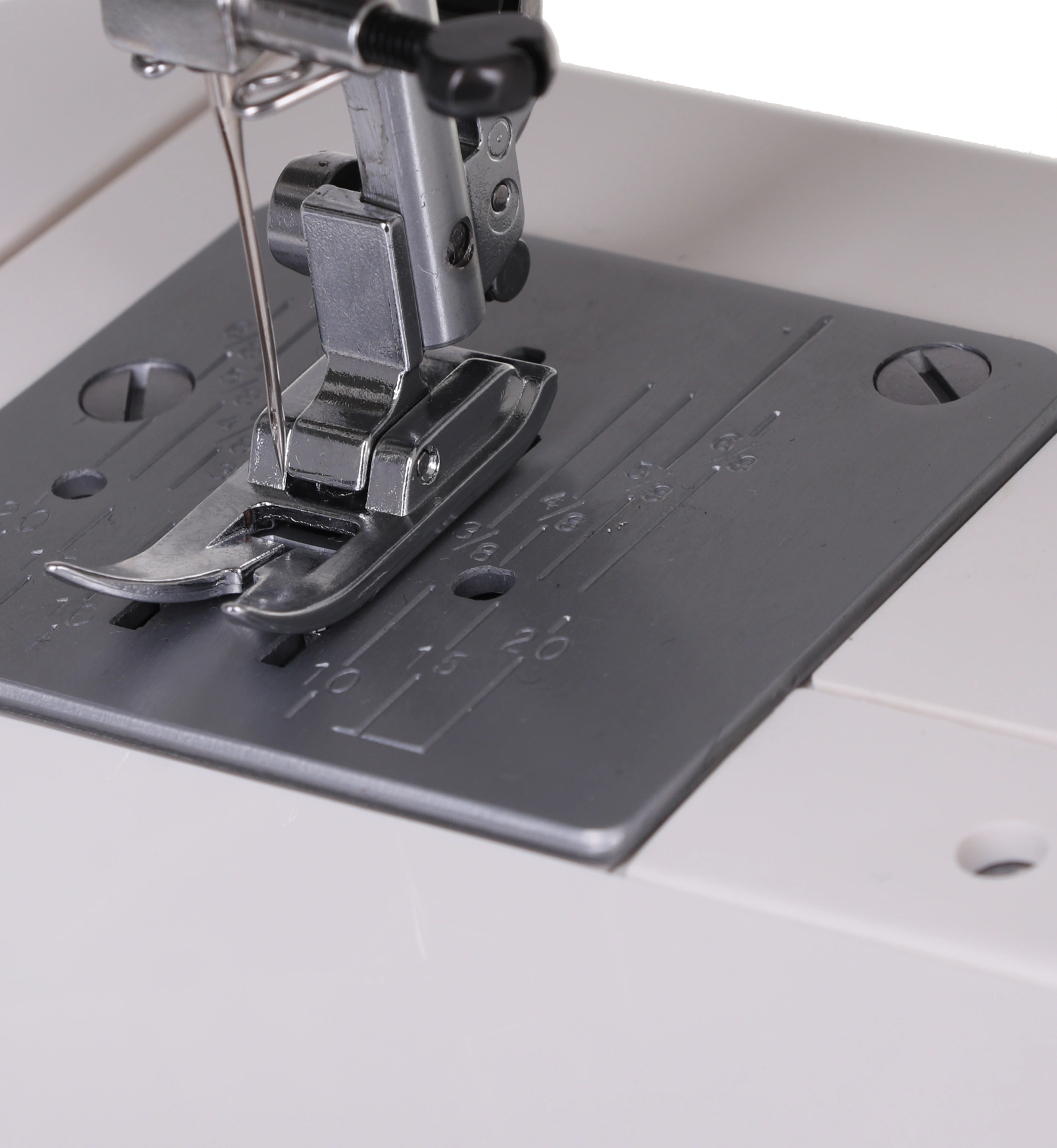 Швейная машина Janome Excellent Stitch 15A белый — миниатюра 12