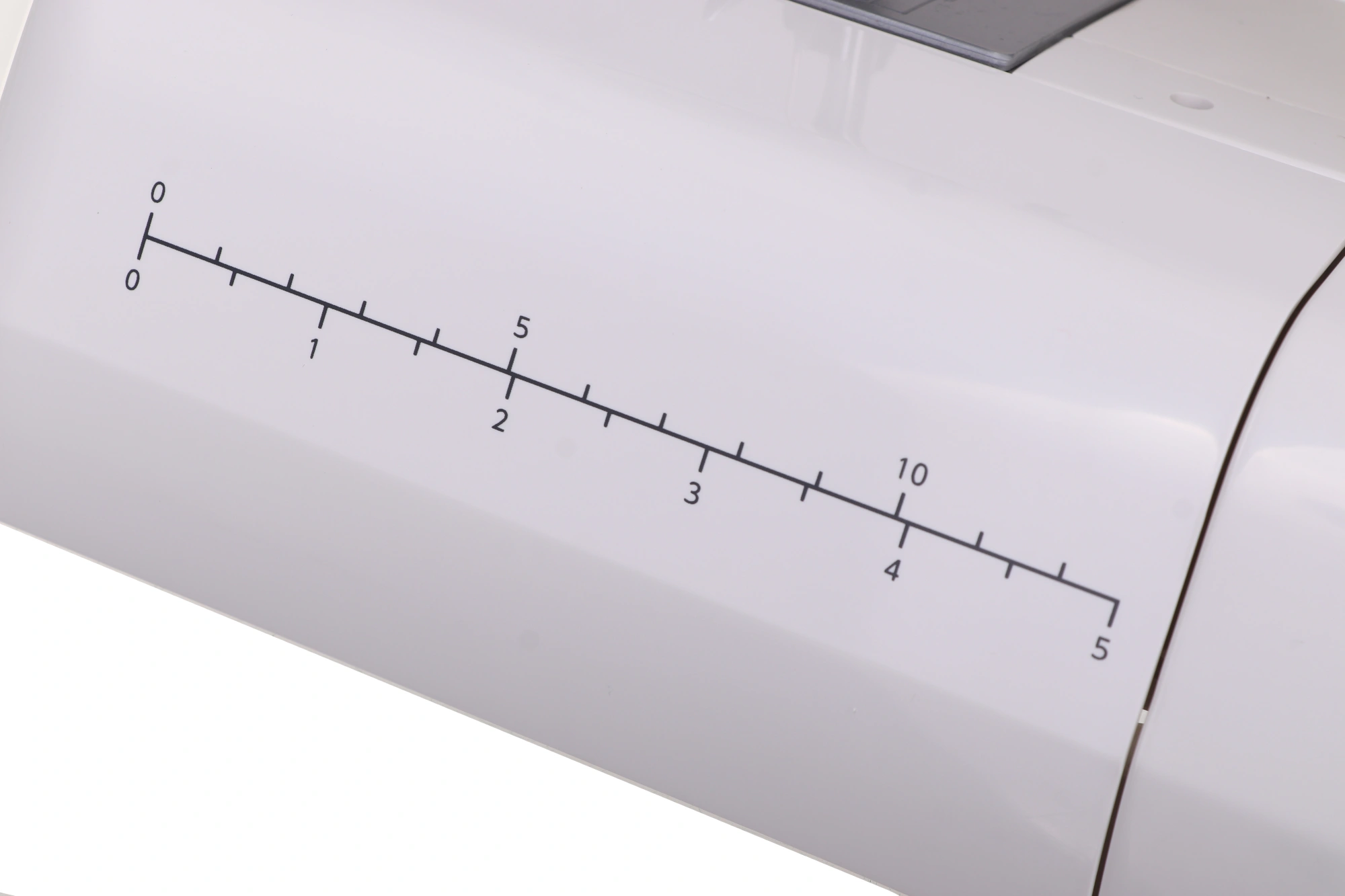 Швейная машина Janome Excellent Stitch 15A белый — миниатюра 13