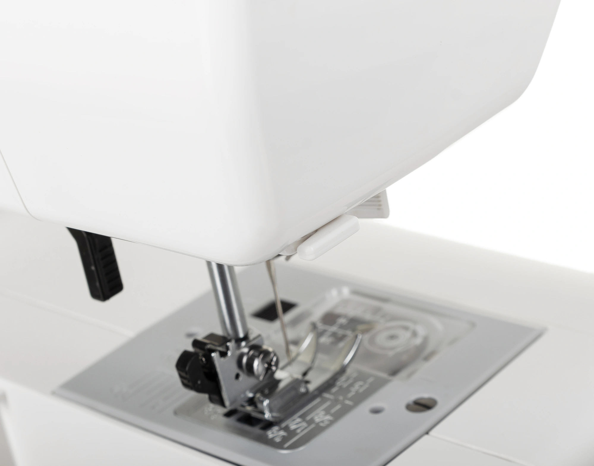 Швейная машина Janome Excellent Stitch 18A белый — миниатюра 17