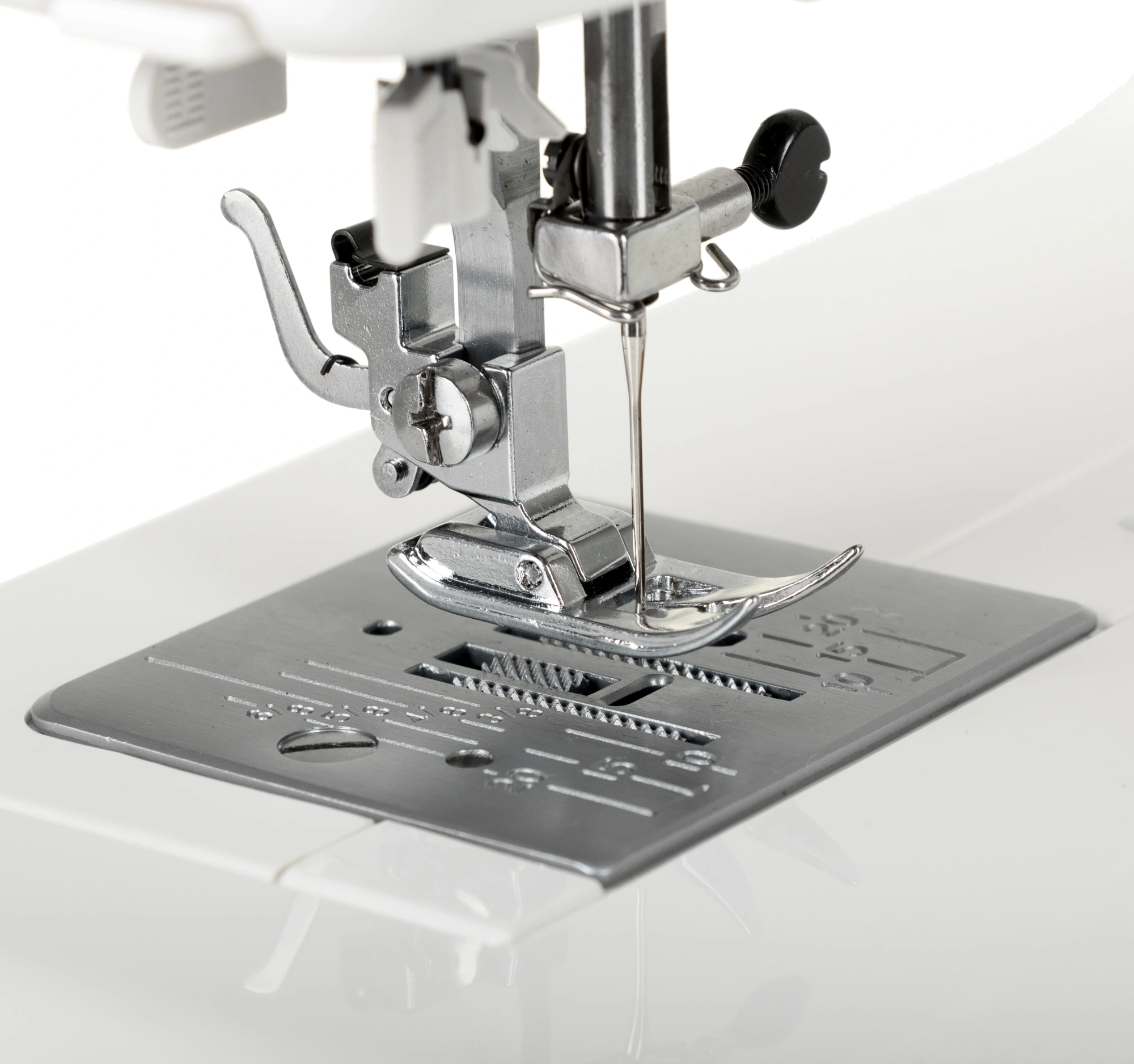 Швейная машина Janome Excellent Stitch 23 белый — миниатюра 17