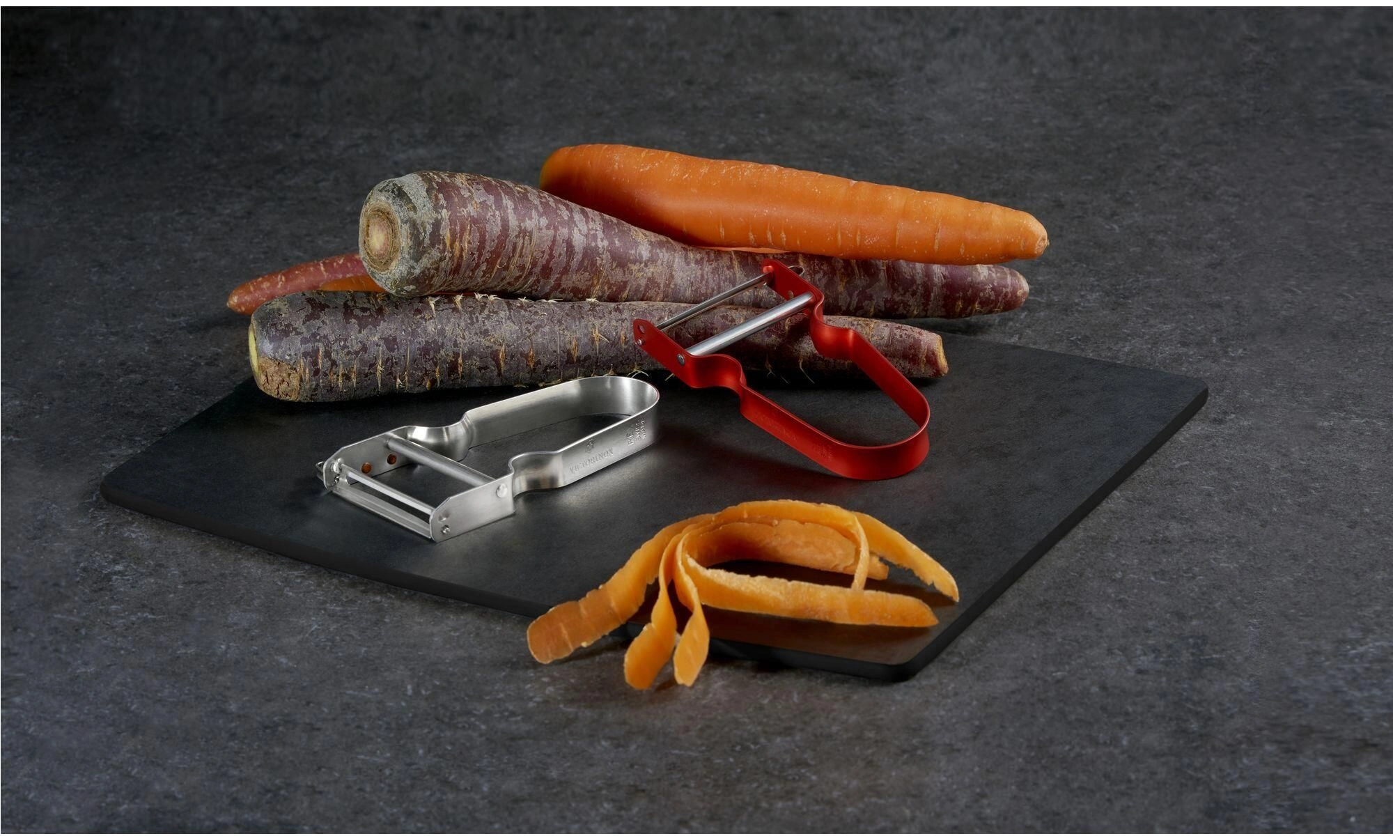 Овощечистка для овощей и фруктов Victorinox Rex красный упак.:европодвес (6.0900.1) — миниатюра 6