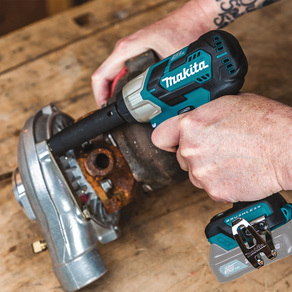 Гайковерт Makita TW161DZ аккум. патрон:квад.3/8" (кейс в комплекте) — миниатюра 2