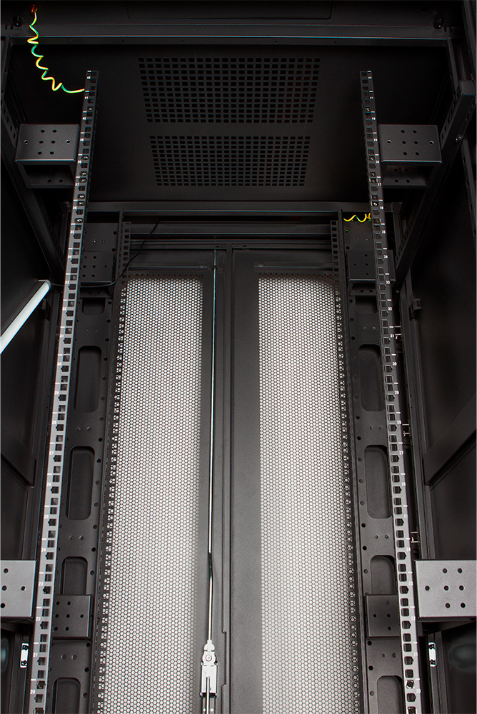Шкаф серверный Lanmaster Business (TWT-CBB-47U-8X12-P1) напольный 47U 800x1200мм пер.дв.перфор. задн.дв.перфор.2-хст. 2 бок.пан. 800кг черный 1126мм 142.2кг 2277мм IP20 сталь — миниатюра 7