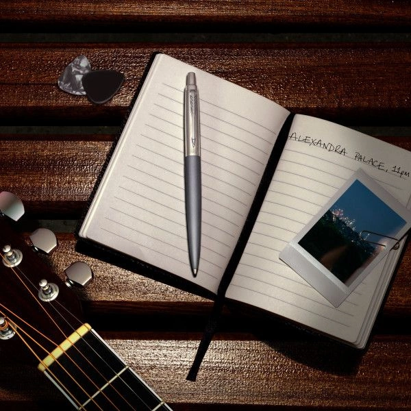 Ручка шариков. Parker Jotter XL K69 (2068360) Matte Grey CT M син. черн. подар.кор. — миниатюра 5