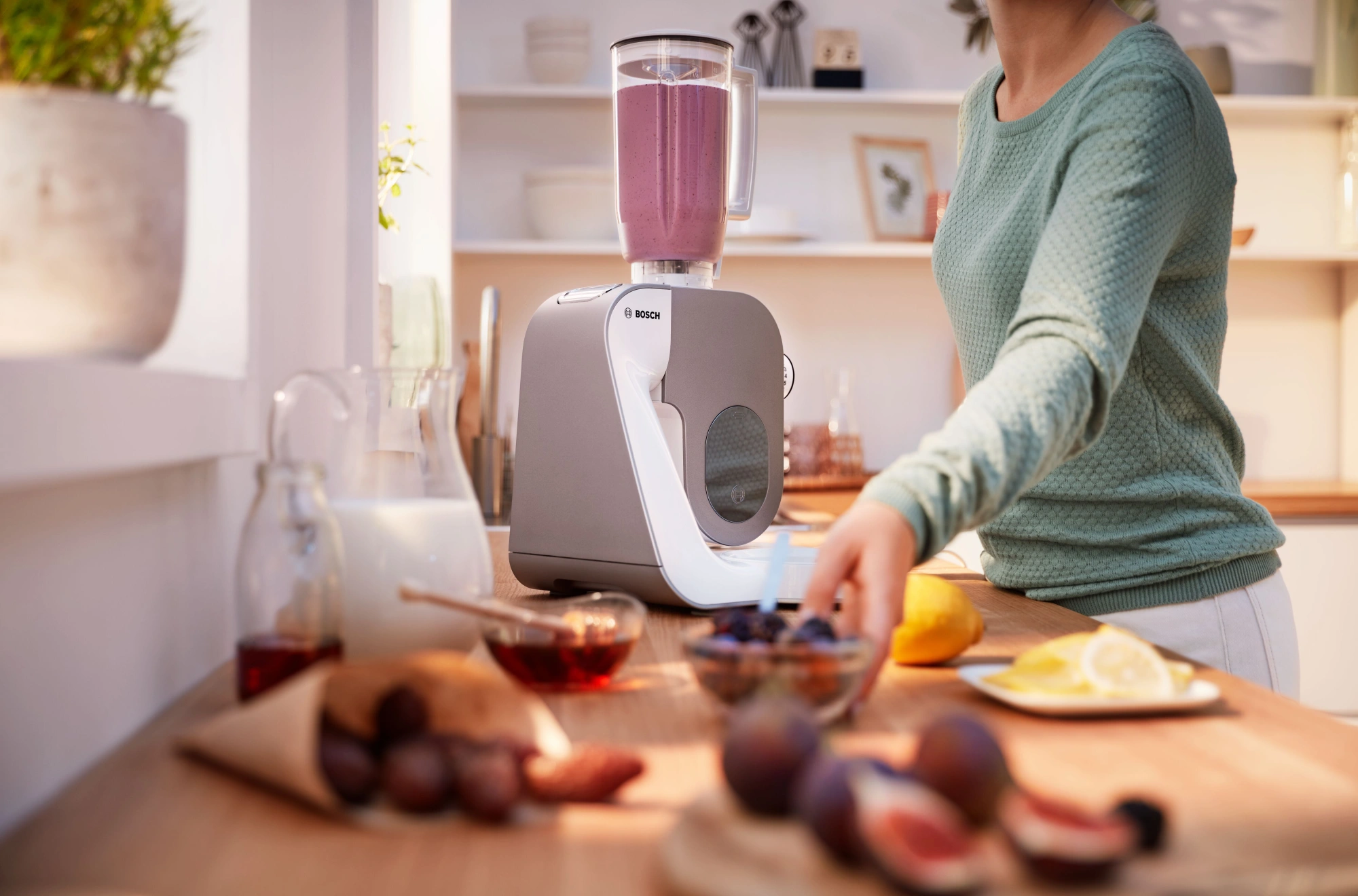 Кухонная машина Bosch Mum5 MUM58720 планетар.вращ. 1000Вт красный/серебристый — миниатюра 8