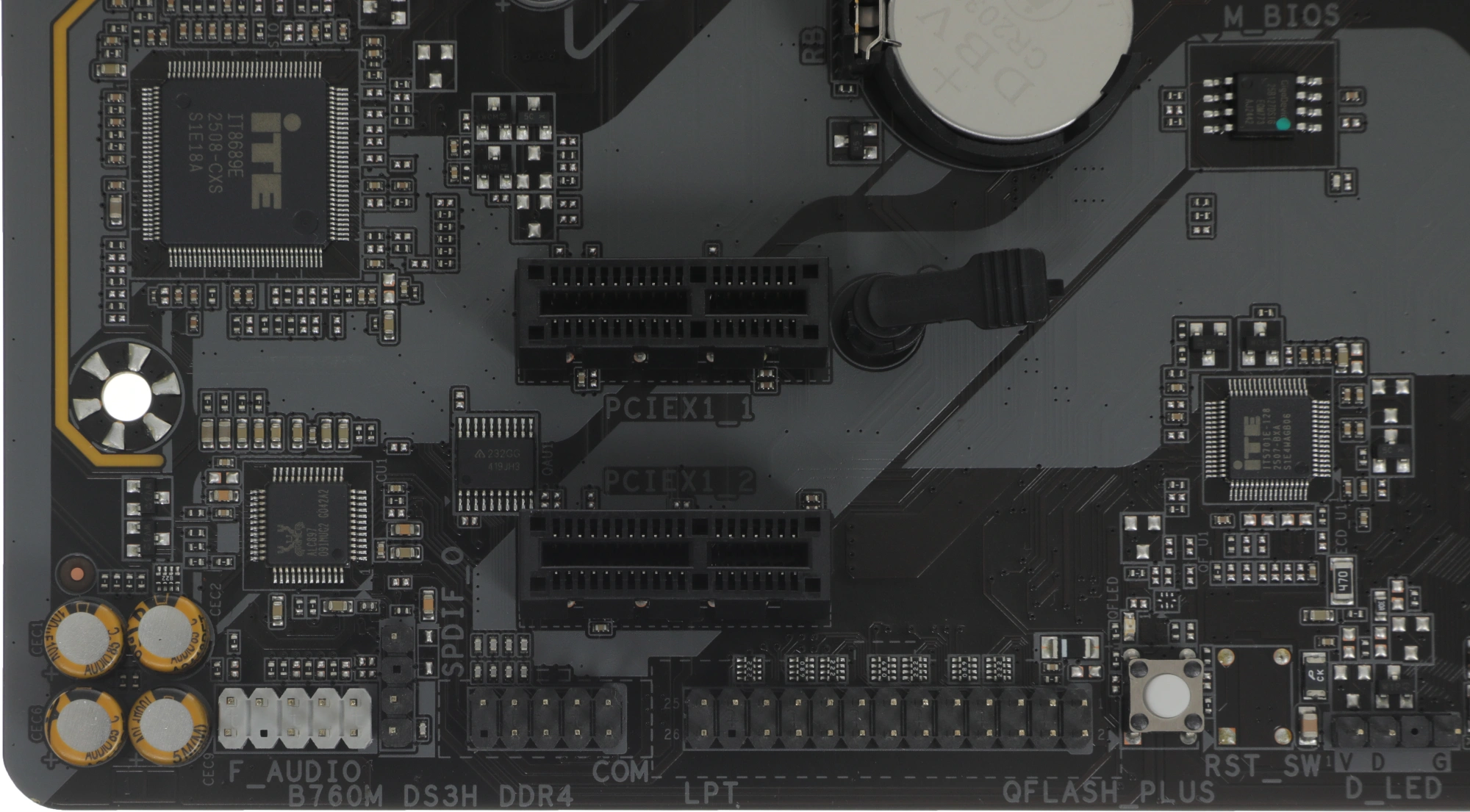 Материнская плата Gigabyte B760M DS3H DDR4 Soc-1700 Intel B760 4xDDR4 mATX AC`97 8ch(7.1) 2.5Gg RAID+VGA+HDMI+DP — миниатюра 2