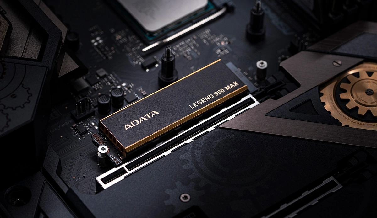 Накопитель SSD A-Data PCIe 4.0 x4 1TB ALEG-960M-1TCS Legend 960 Max M.2 2280 — фото 1