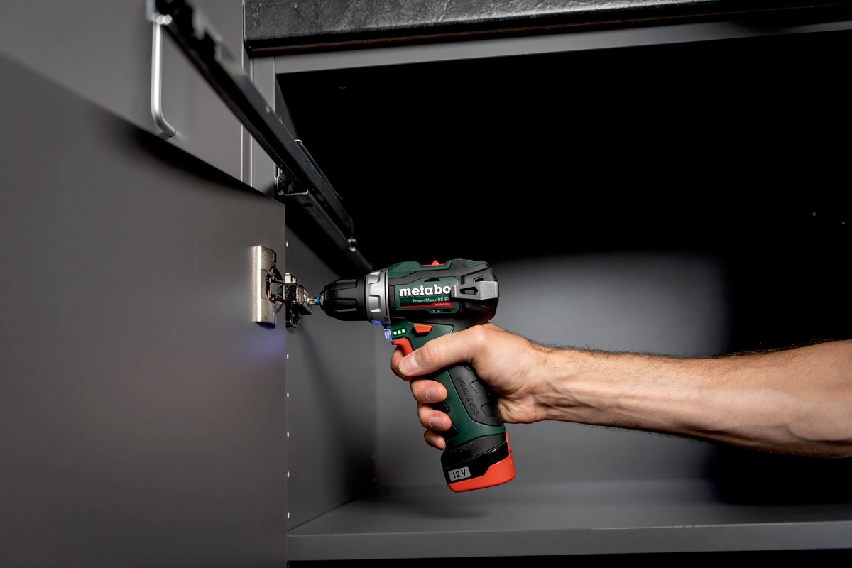 Дрель-шуруповерт Metabo PowerMaxx BS 12 BL аккум. патрон:быстрозажимной (кейс в комплекте) (601721500) — миниатюра 2