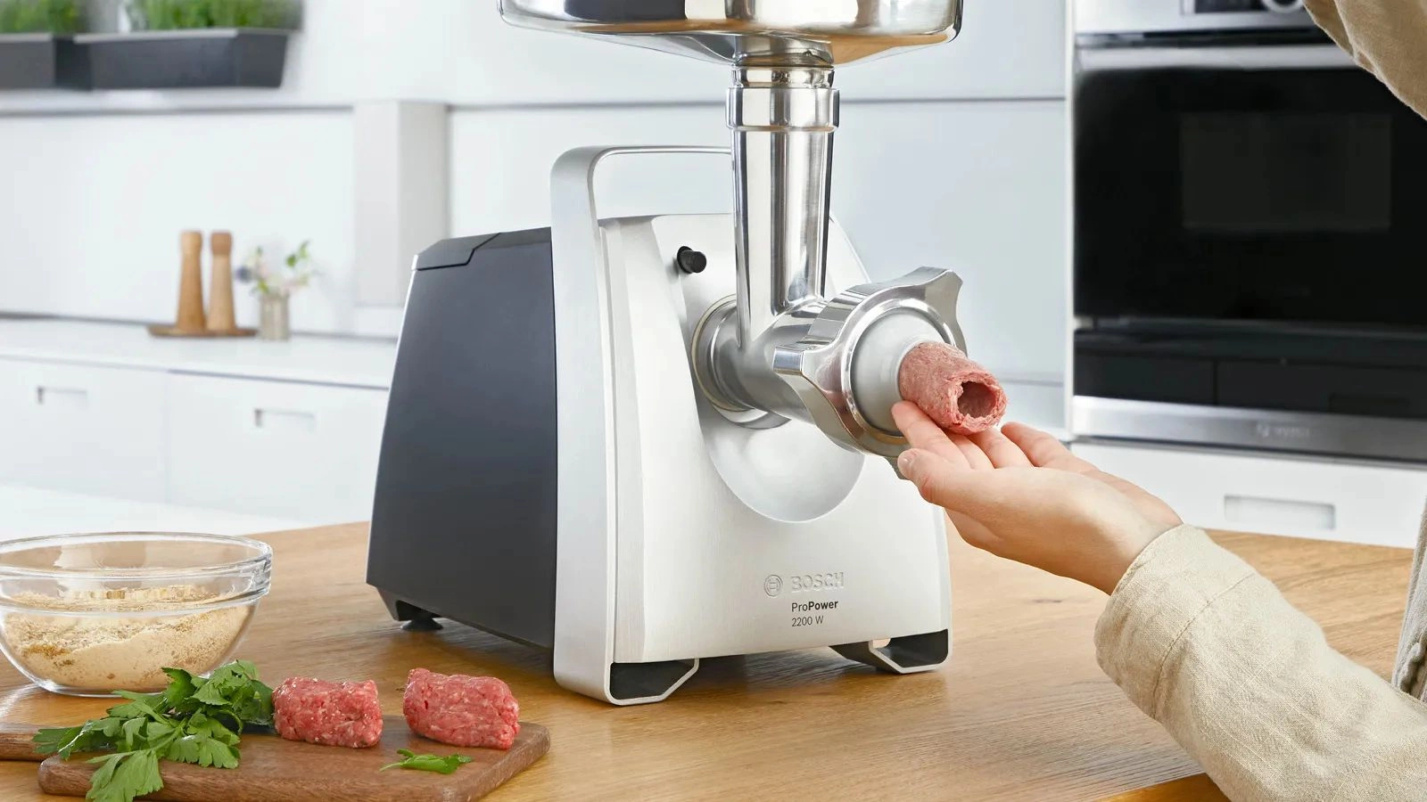 Мясорубка Bosch MFW68660 2200Вт черный — миниатюра 6