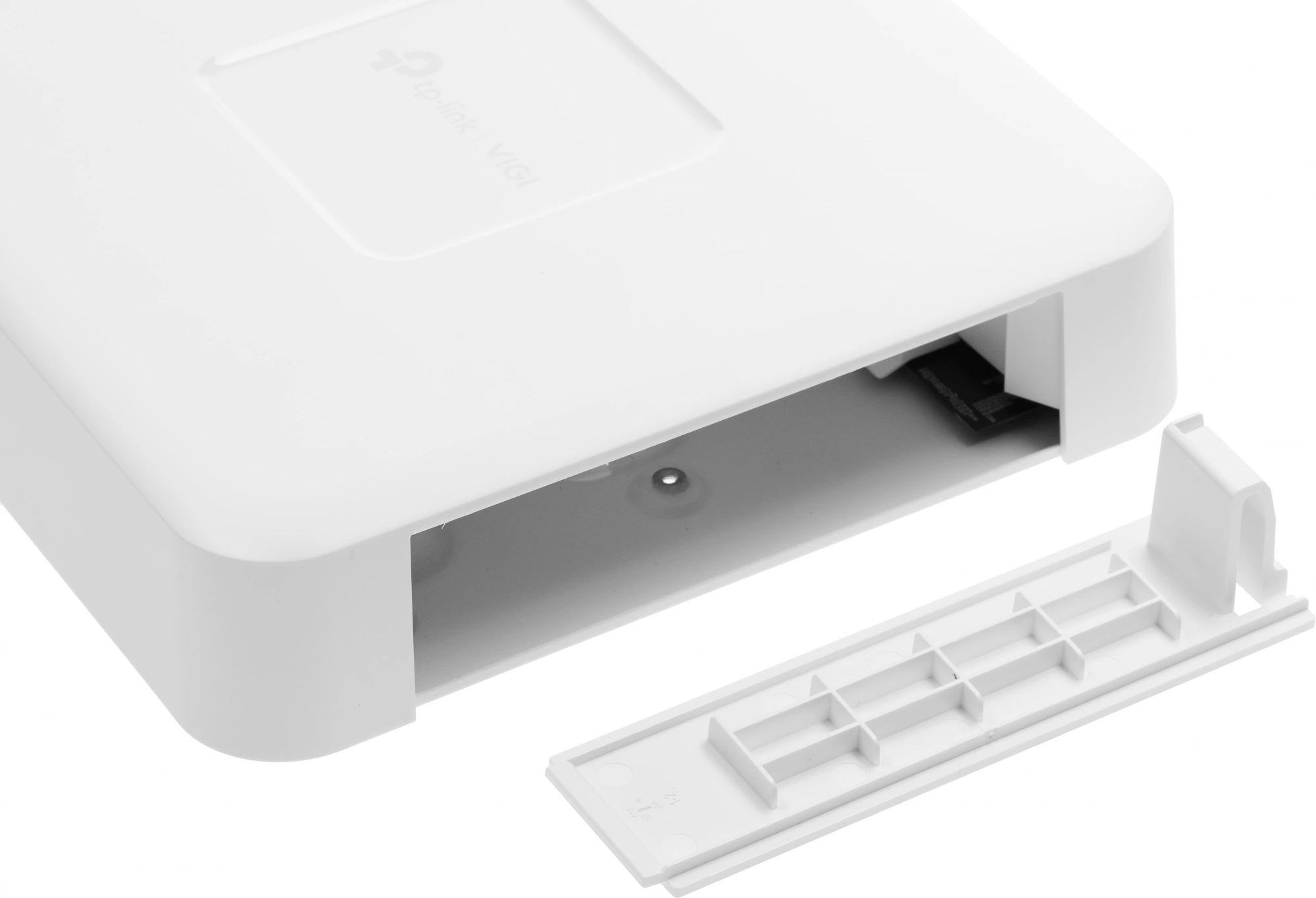 Видеорегистратор TP-Link NVR VIGI NVR1104H-4P — миниатюра 17