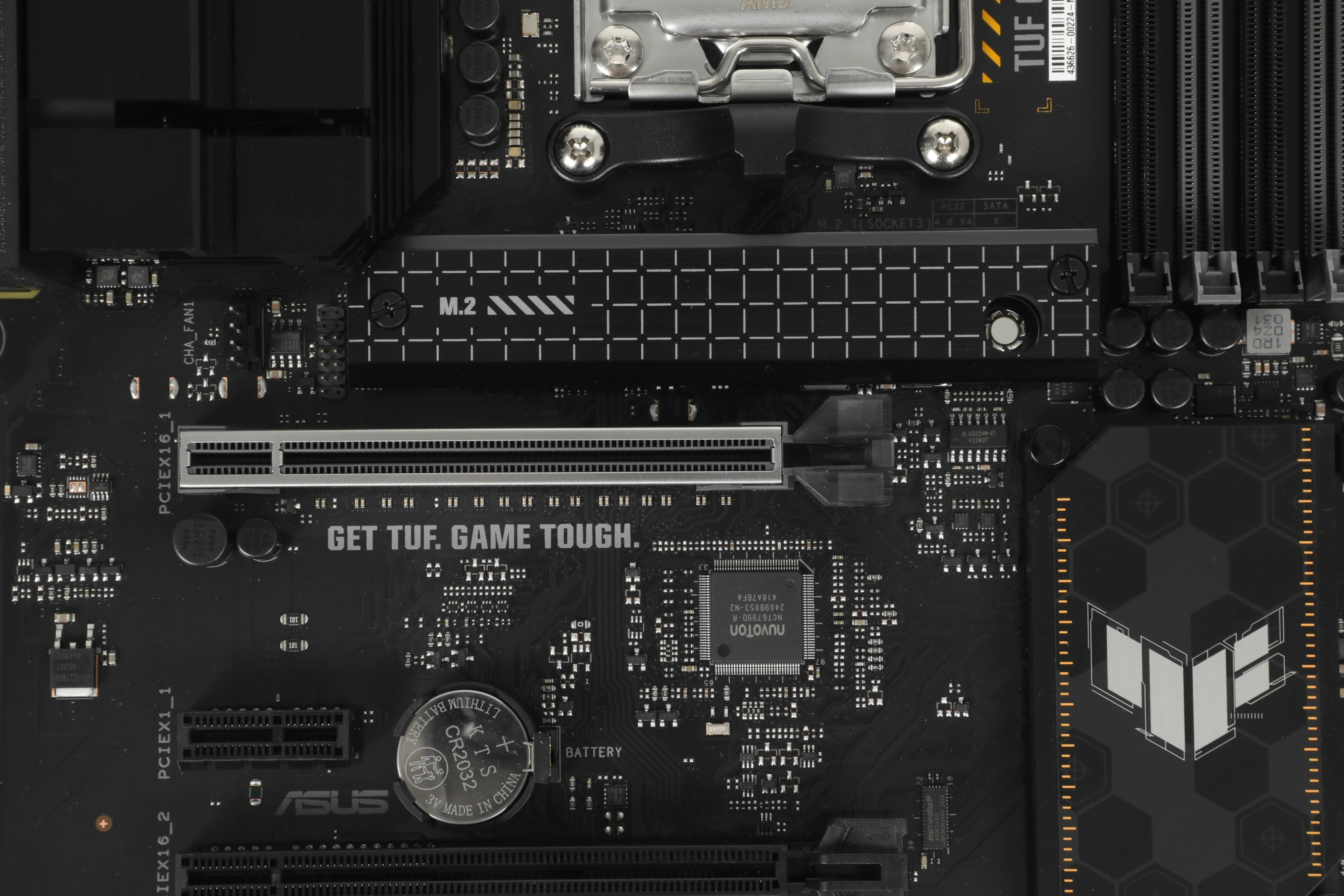 Материнская плата Asus TUF GAMING A620-PRO WIFI Socket AM5 AMD A620 4xDDR5 ATX AC`97 8ch(7.1) 2.5Gg RAID+HDMI+DP — миниатюра 5