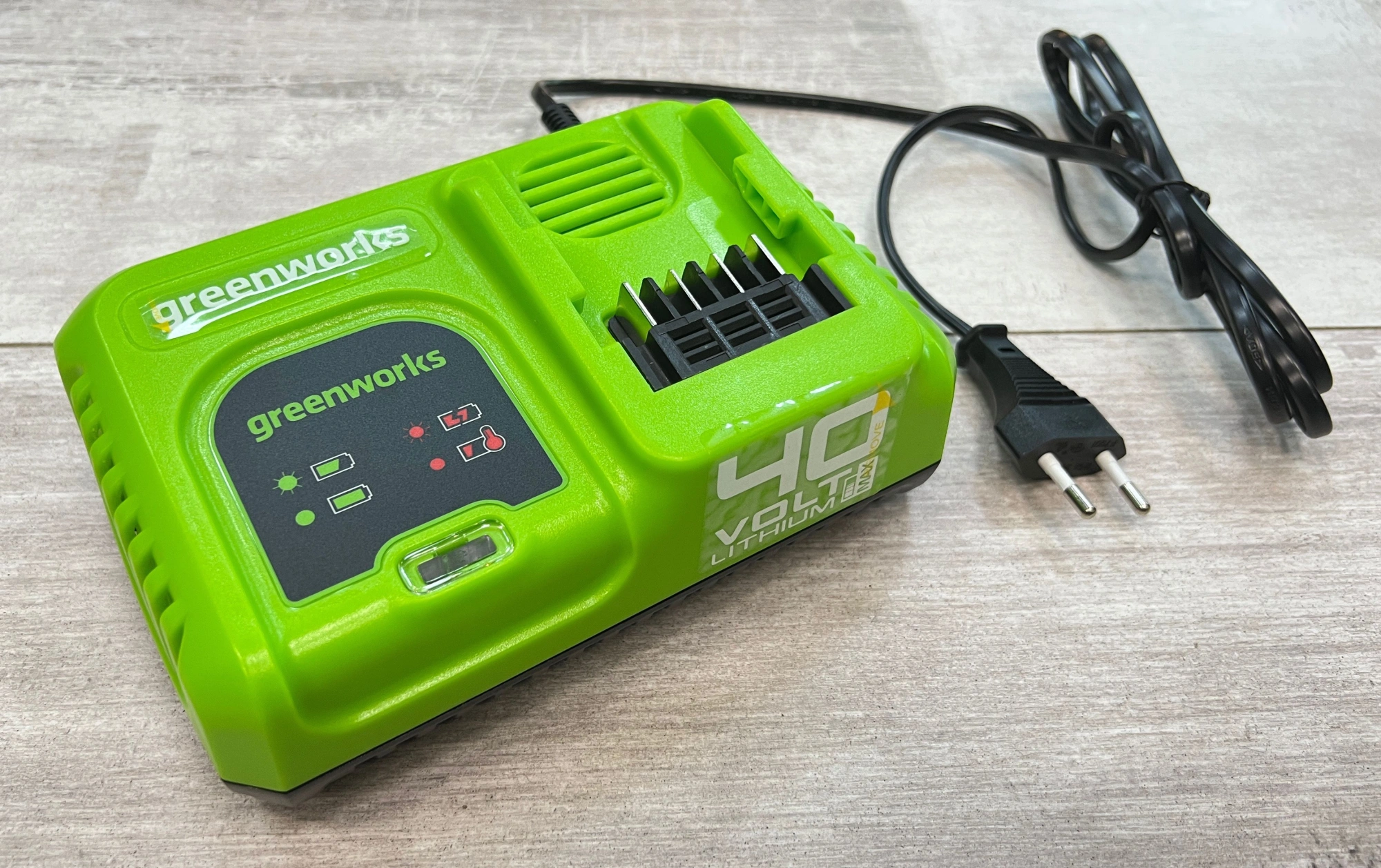 Зарядное устройство Greenworks G40UC5 (2945107) — миниатюра 6