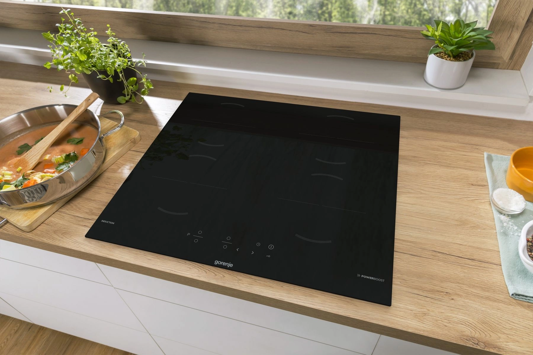 Индукционная варочная поверхность Gorenje GI6401BSCE черный — миниатюра 2
