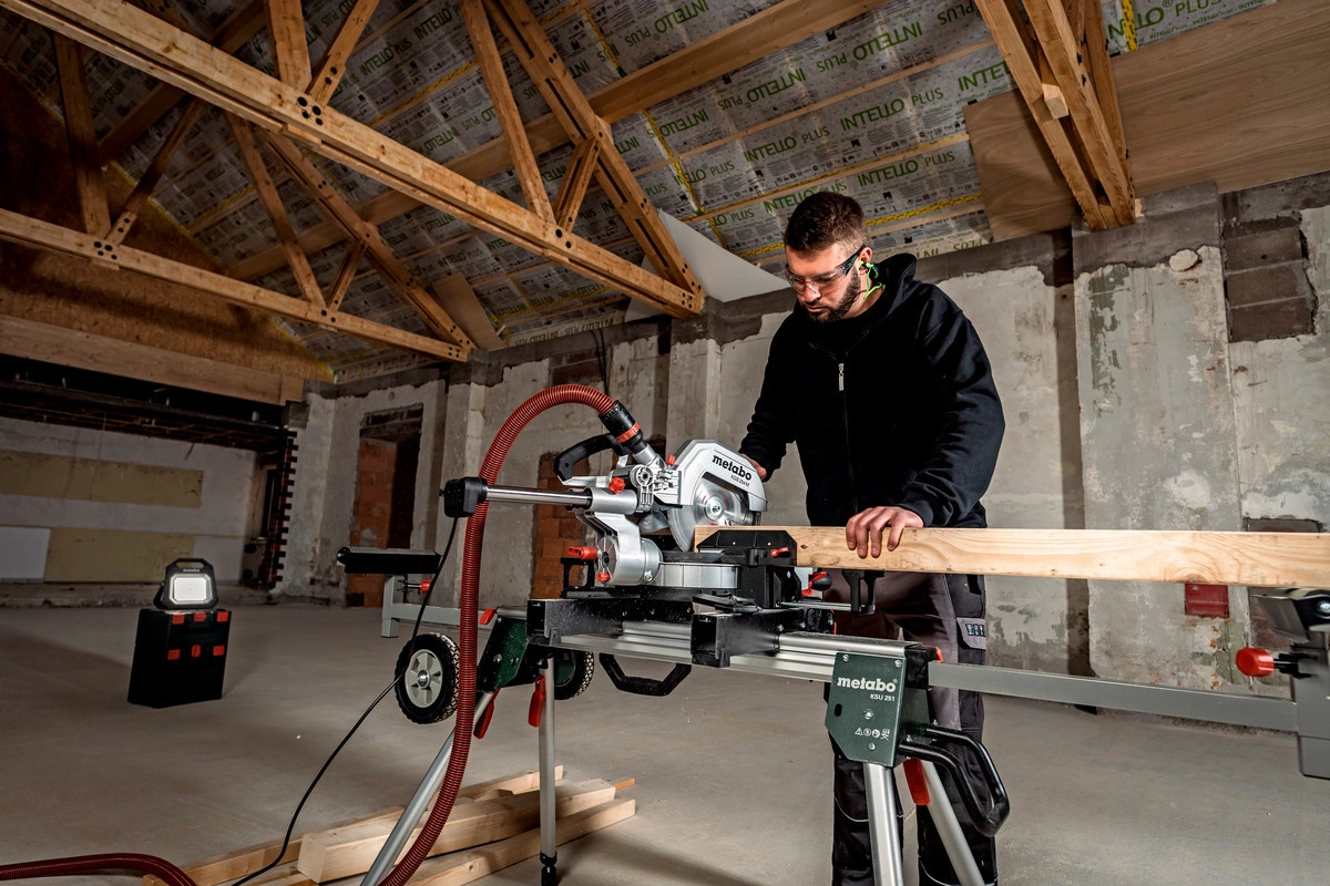 Торцовочная пила Metabo KGS 254 M 1800Вт 4500об/мин d=254мм — миниатюра 3
