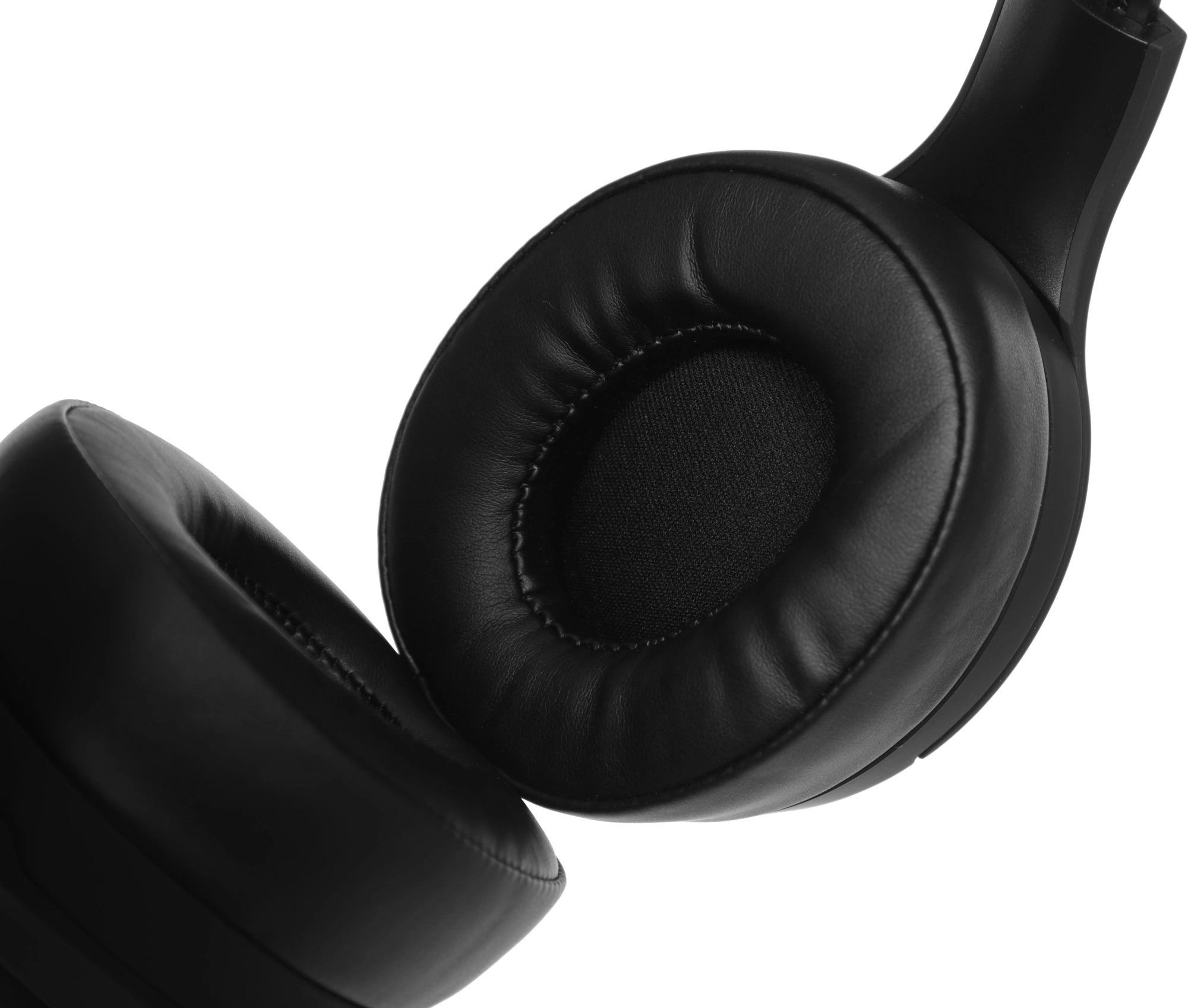 Гарнитура накладные Defender FreeMotion B690 черный беспроводные bluetooth оголовье (63690) — миниатюра 6