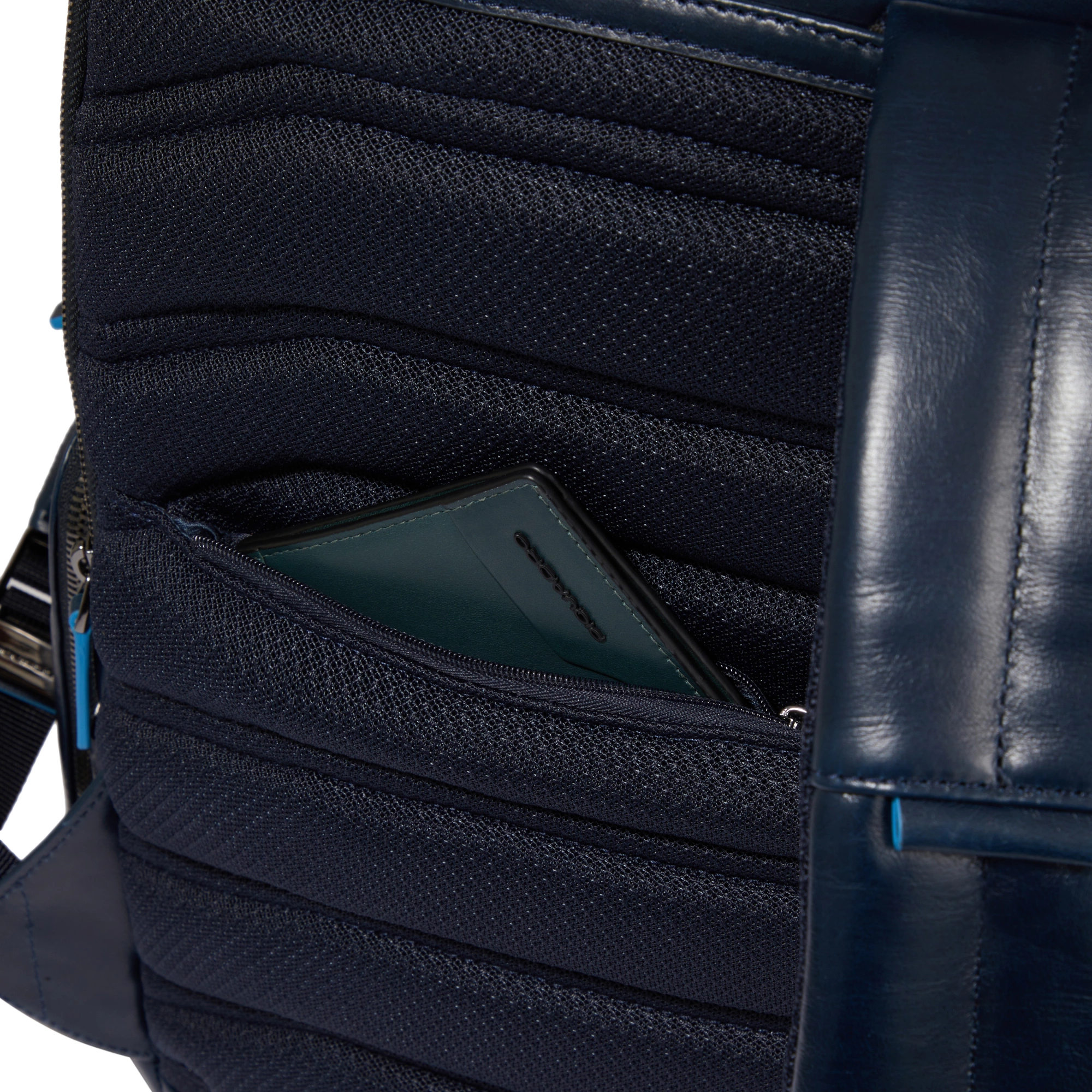Рюкзак мужской Piquadro Blue Square CA6592B2BM/BLU2 темно-синий натур.кожа — миниатюра 5