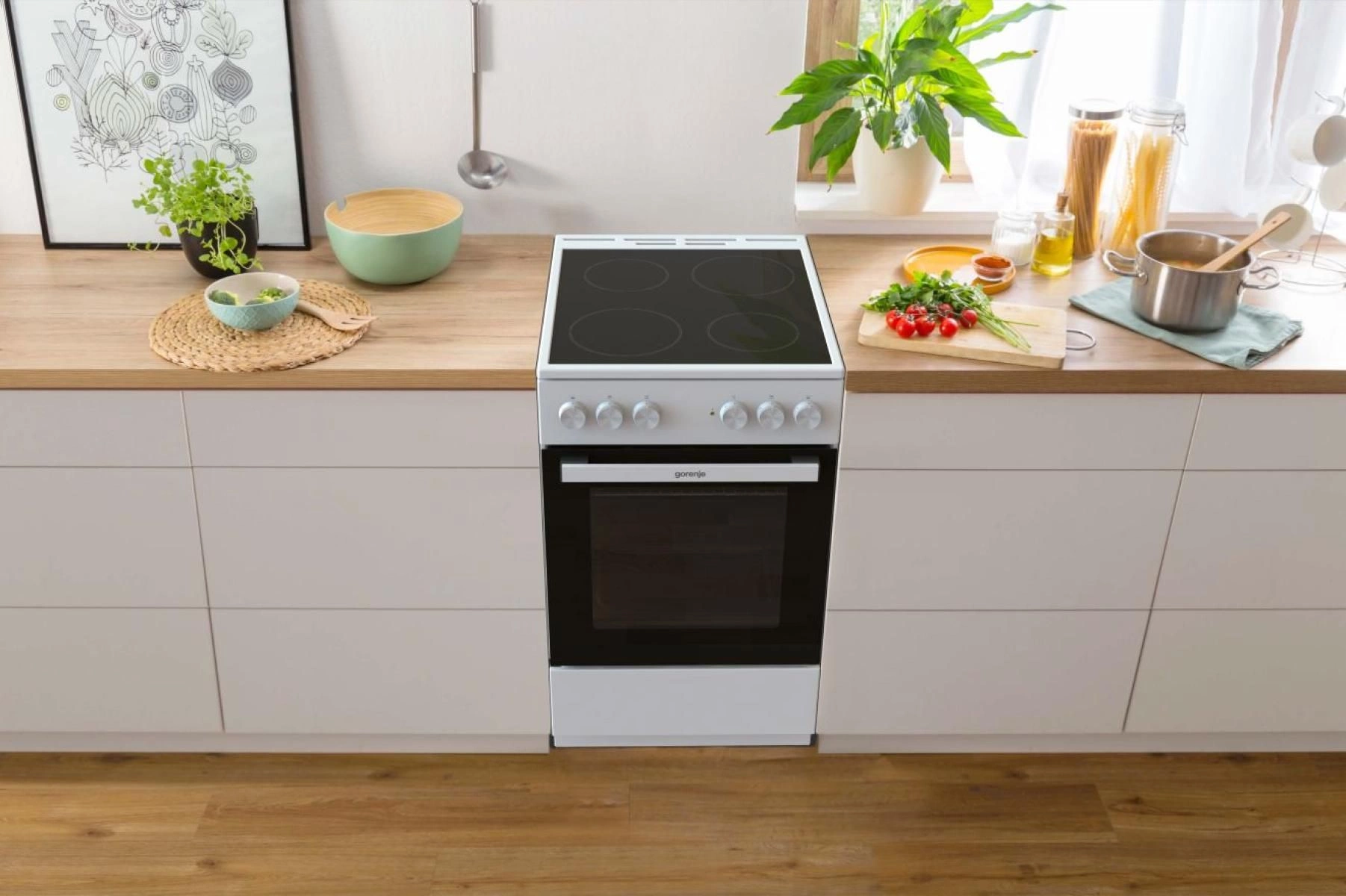 Плита Электрическая Gorenje GEC5A12WG-B белый стеклокерамика (без крышки) — миниатюра 17