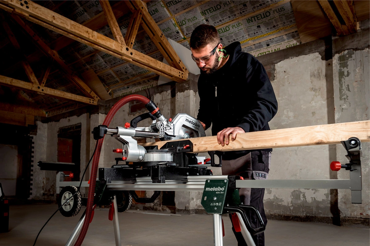 Торцовочная пила Metabo KGS 216 M 1500Вт 5000об/мин d=216мм — миниатюра 4