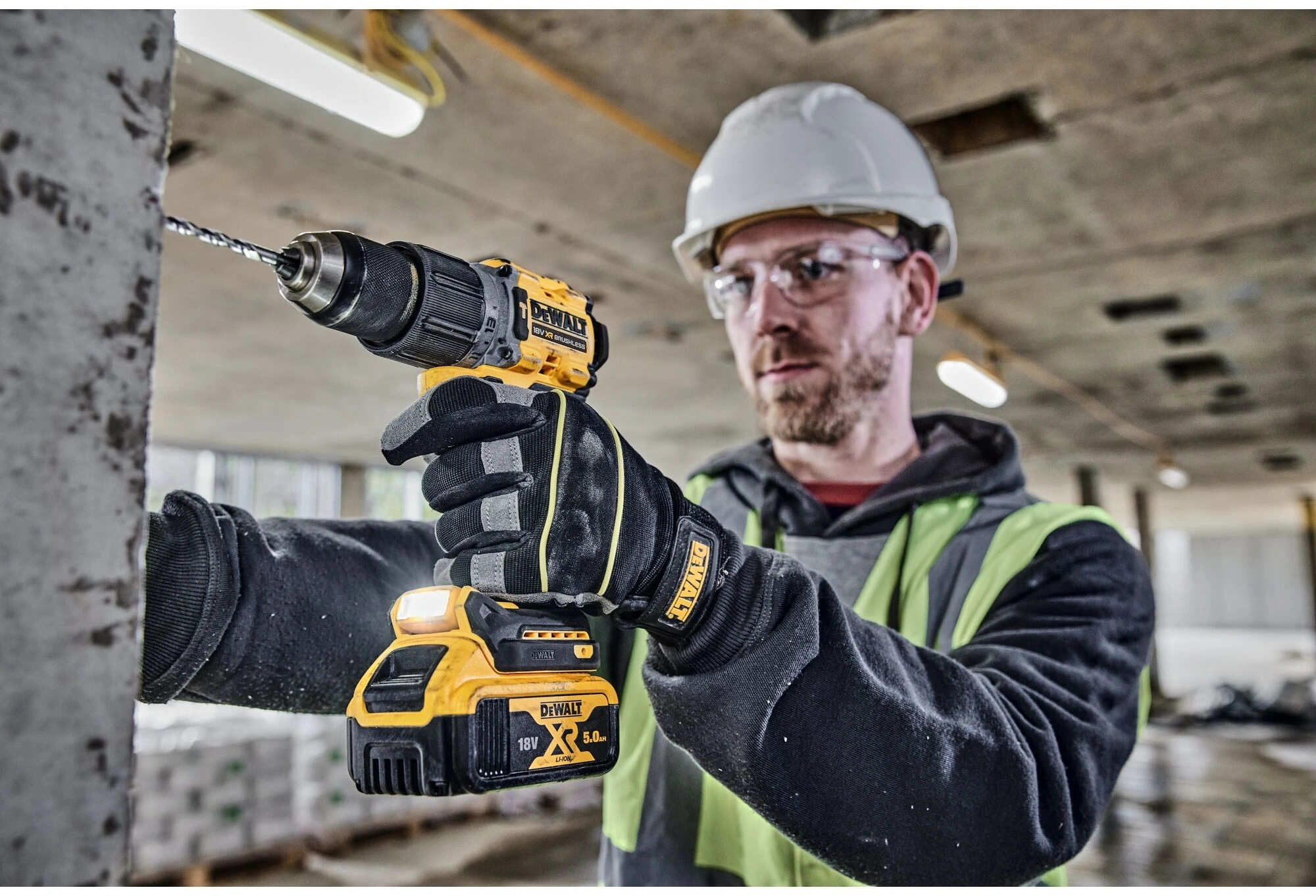 Шуруповерт DeWalt DCD805P2T-QW аккум. патрон:быстрозажимной (кейс в комплекте) — миниатюра 6