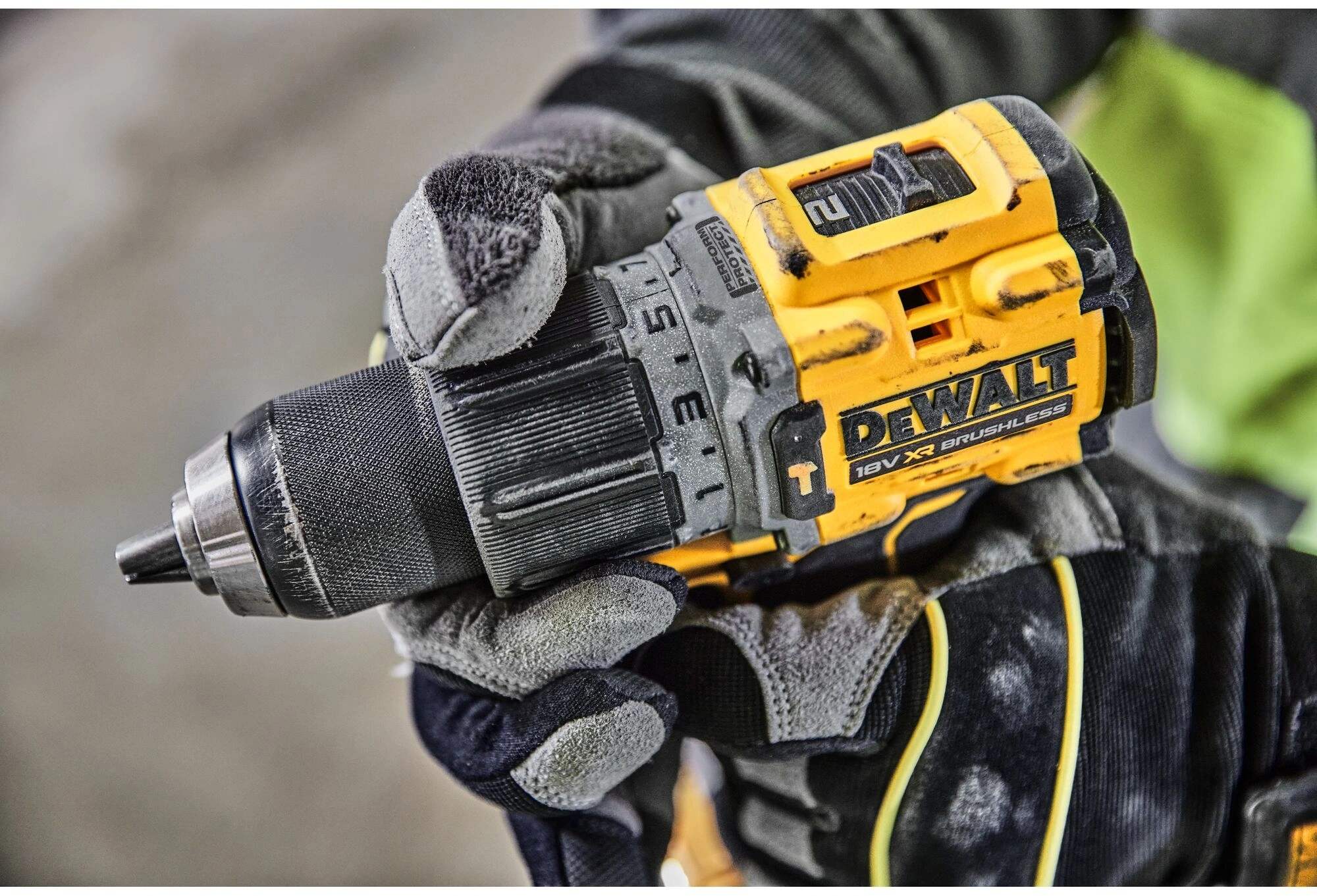 Шуруповерт DeWalt DCD805P2T-QW аккум. патрон:быстрозажимной (кейс в комплекте) — миниатюра 11