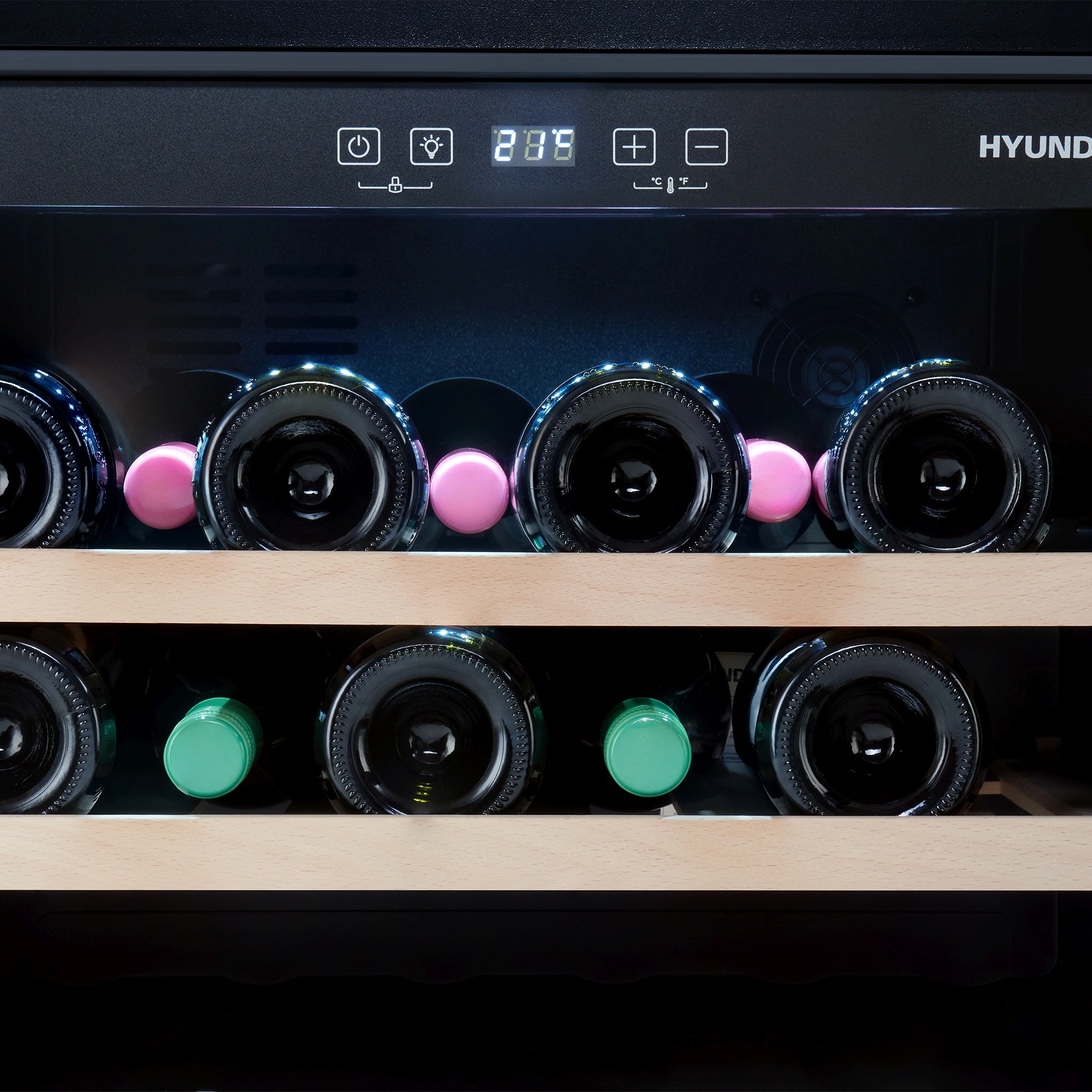 Винный шкаф Hyundai HBWC 0461 SCT 1-нокамерн. черный — миниатюра 4