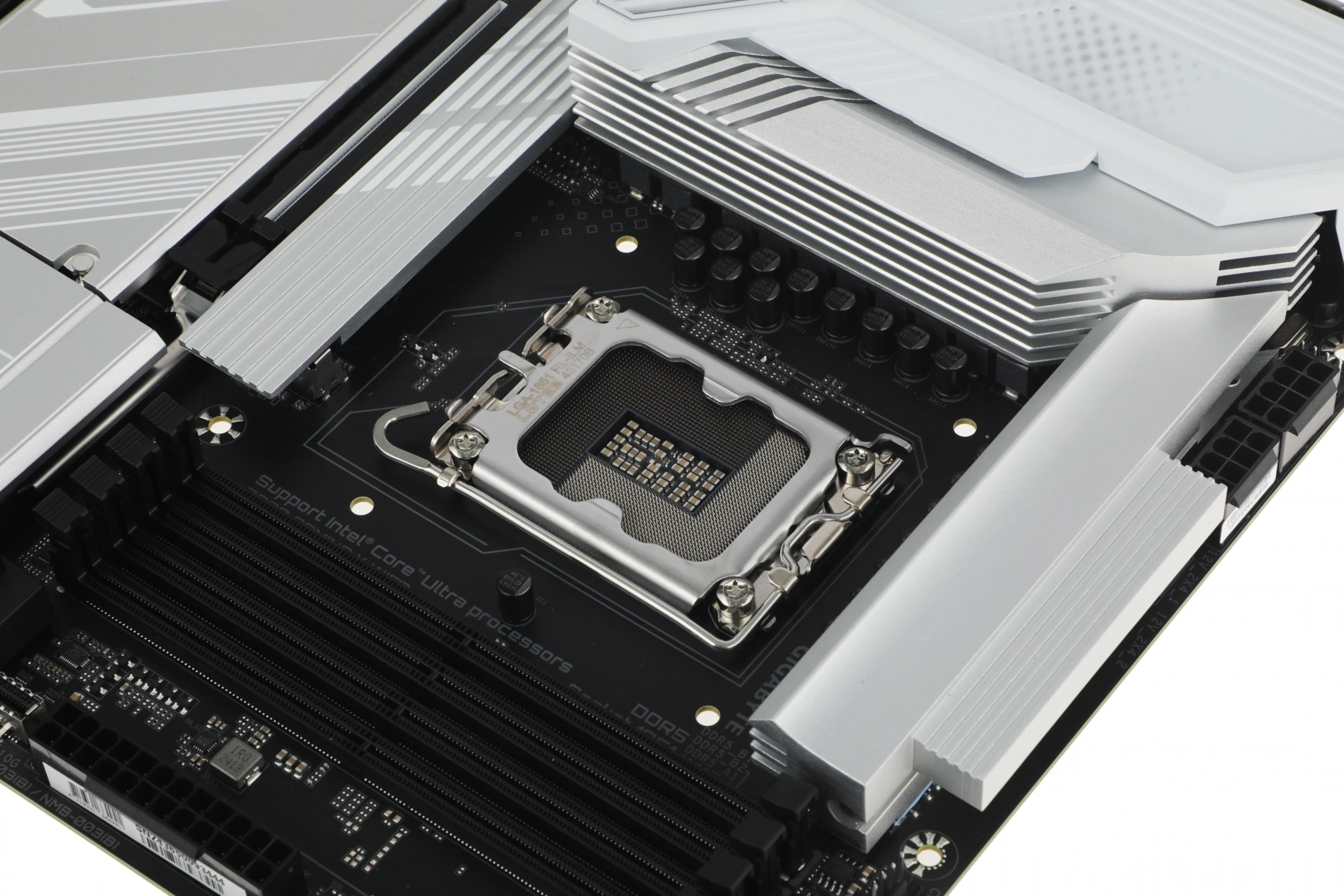 Материнская плата Gigabyte Z890 GAMING X WIFI7 Soc-1851 Intel Z890 4xDDR5 ATX AC`97 8ch(7.1) 2.5Gg RAID+DP — миниатюра 10