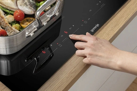 Индукционная варочная поверхность Gorenje GI6432BSCE черный — миниатюра 12