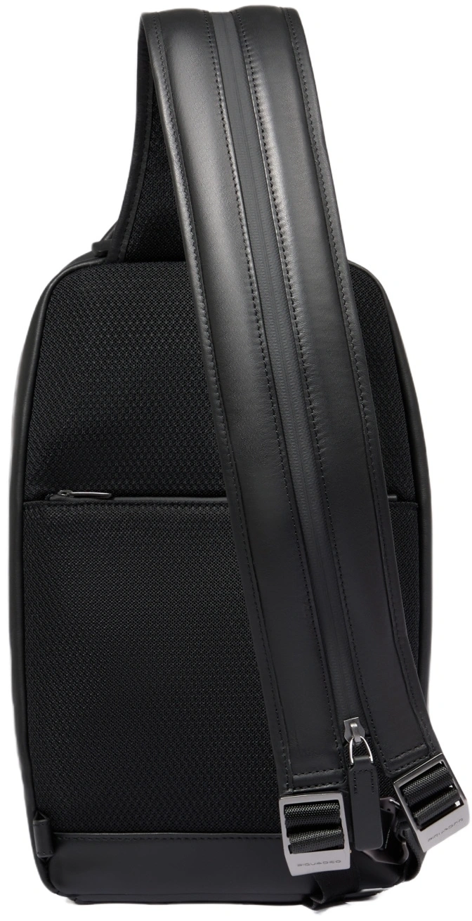 Рюкзак слинг Piquadro Urban CA6801UB00/N черный натур.кожа — миниатюра 3