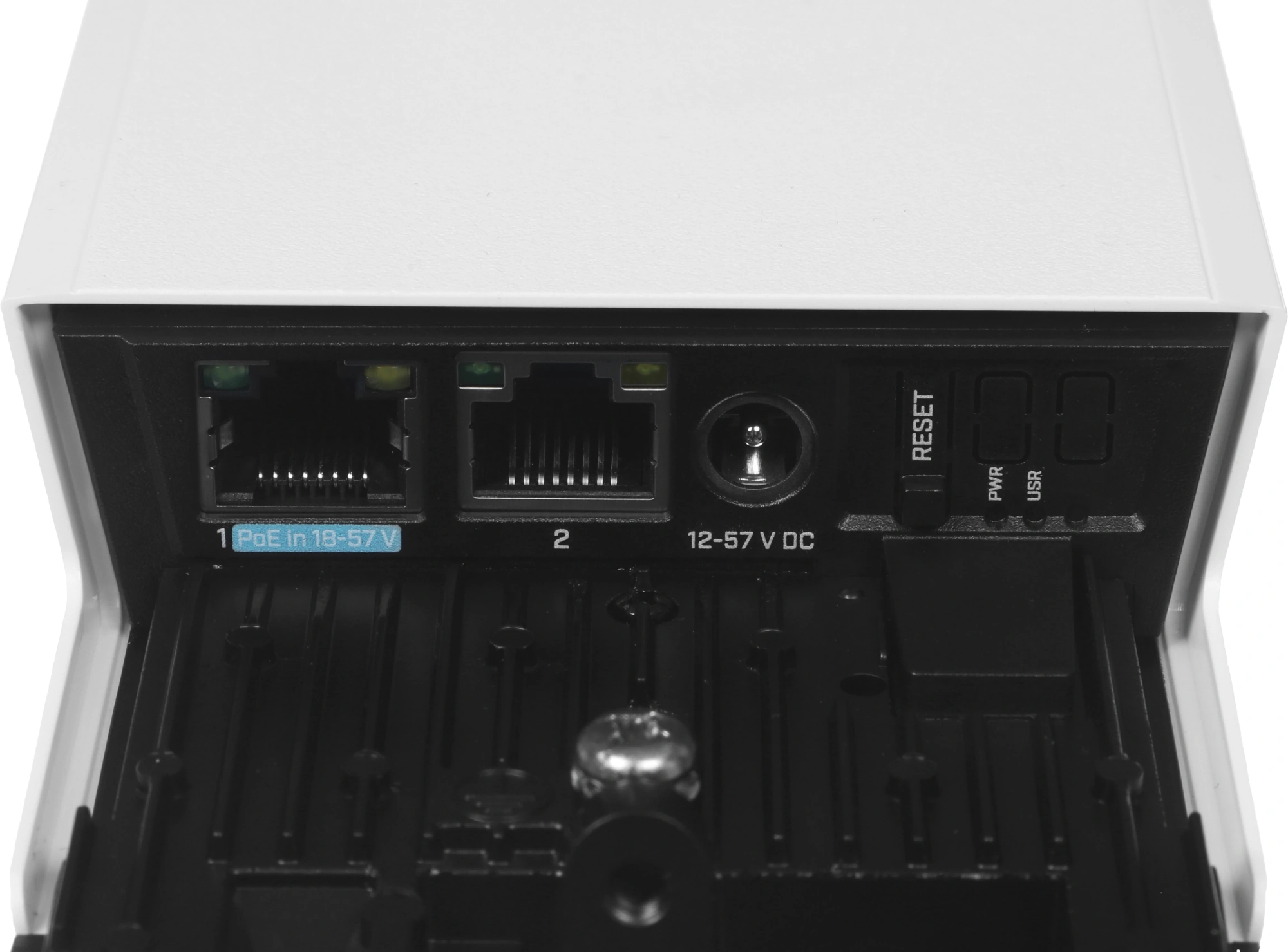 Точка доступа MikroTik wAP ax (WAPG-5HAXD2HAXD) AX3000 10/100/1000BASE-TX белый — миниатюра 8