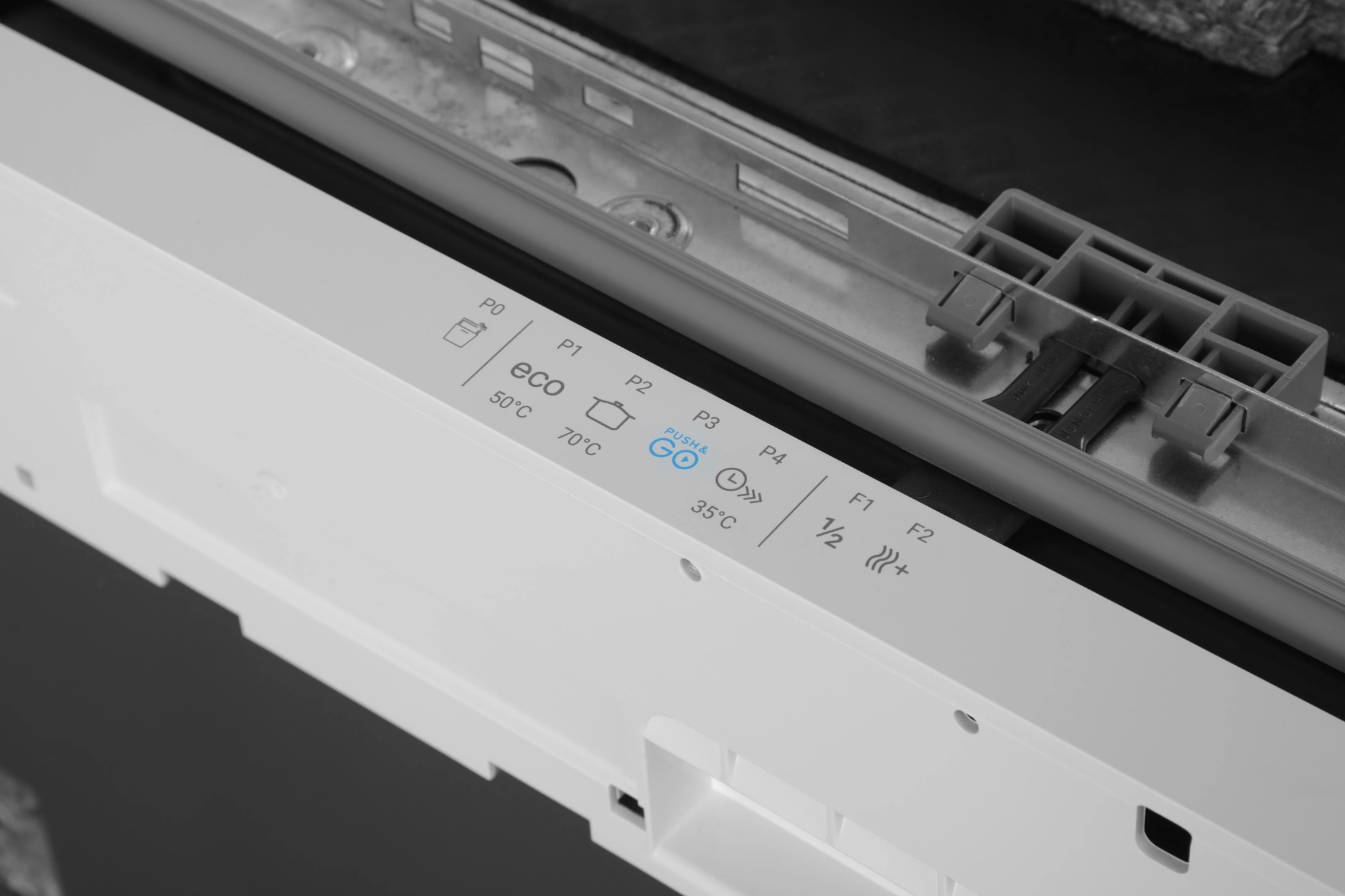 Посудомоечная машина встраив. Indesit DI 3C49 B 2100Вт полноразмерная — миниатюра 17