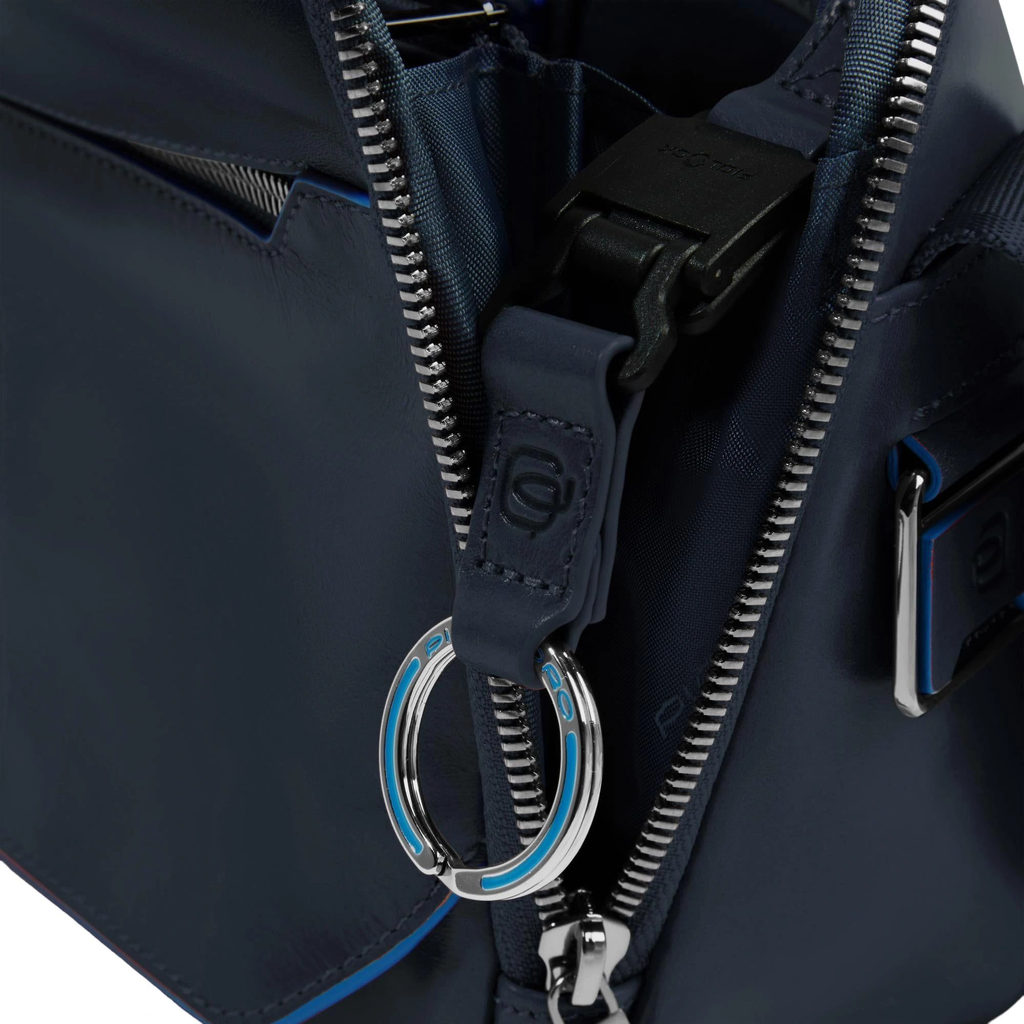 Сумка кросс-боди мужская Piquadro Blue Square CA6900B2/BLU2 темно-синяя натур.кожа — миниатюра 6
