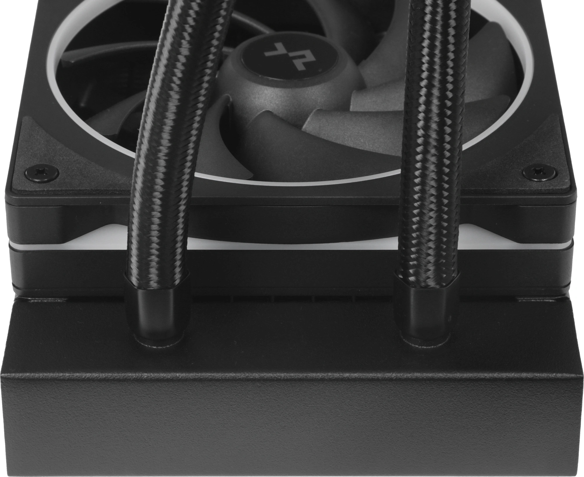 Система водяного охлаждения Deepcool LE240 PRO ARGB Soc-AM5/AM4/1200/1700/1851 черный 4-pin 28.2-33dB Al 280W 1347gr Ret (R-LE240PRO-BKAMMC-G-1) — миниатюра 8