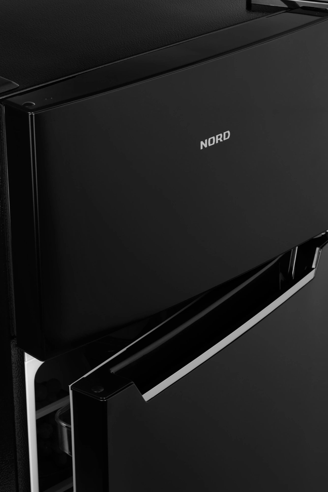 Холодильник Nord NT 90 B 2-хкамерн. черный — миниатюра 3