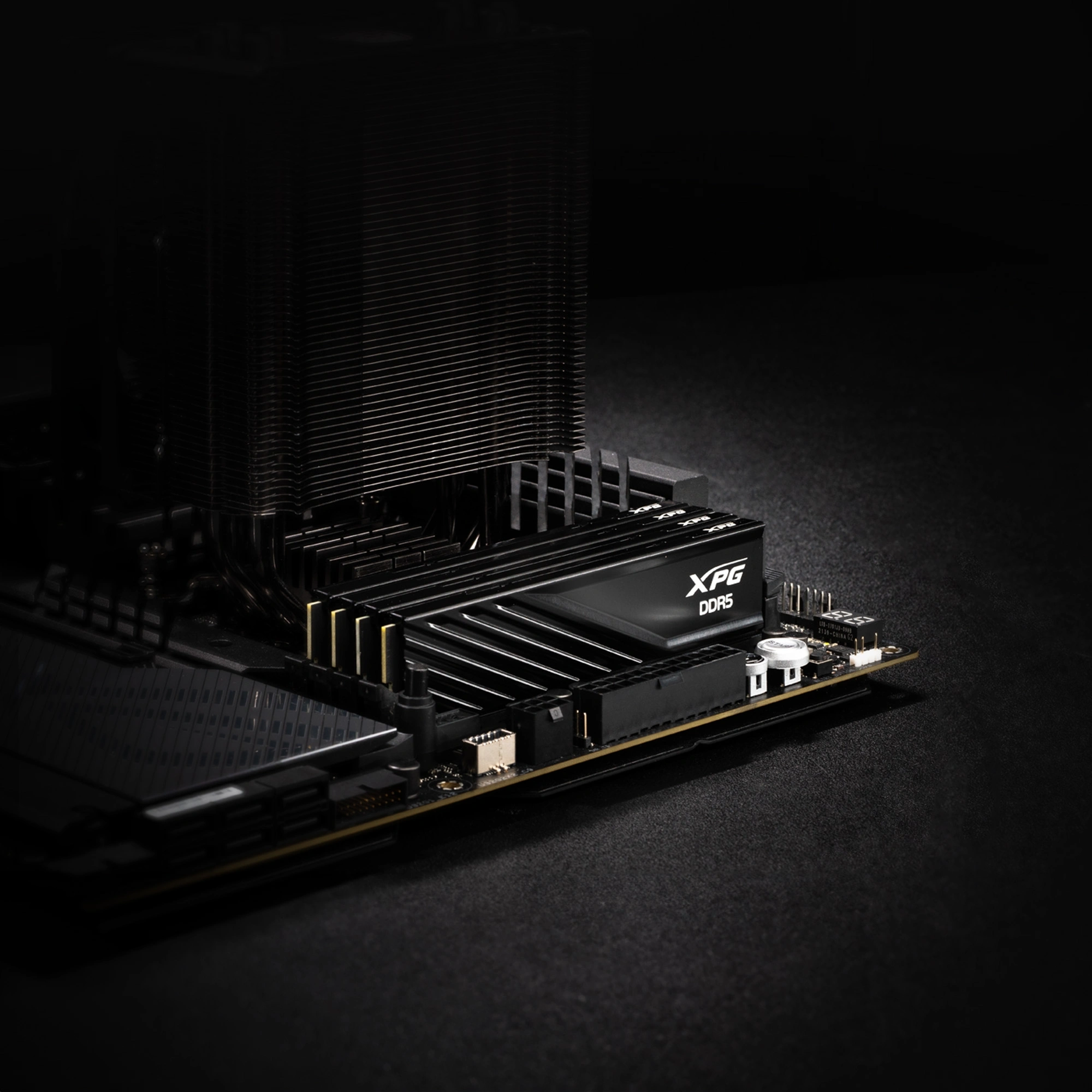 Память DDR5 2x8GB 5600MHz A-Data AX5U5600C468G-DTLABBK XPG Lancer Blade RTL Gaming PC5-44800 CL46 DIMM UDIMM ECC 288-pin 1.1В kit dual rank с радиатором Ret — миниатюра 8