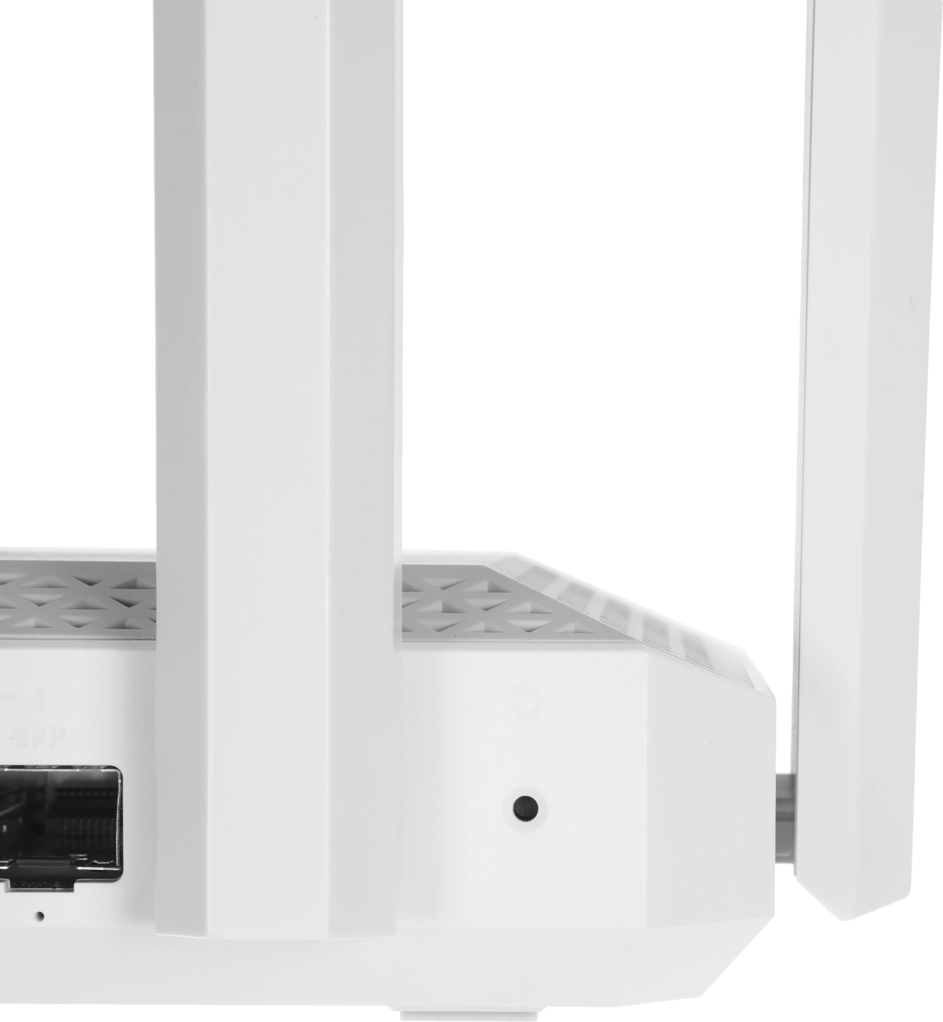 Роутер беспроводной Keenetic Netcraze Giga (NC-1012) AX3000 10/100/1000BASE-TX/SFP/4g ready белый — миниатюра 7