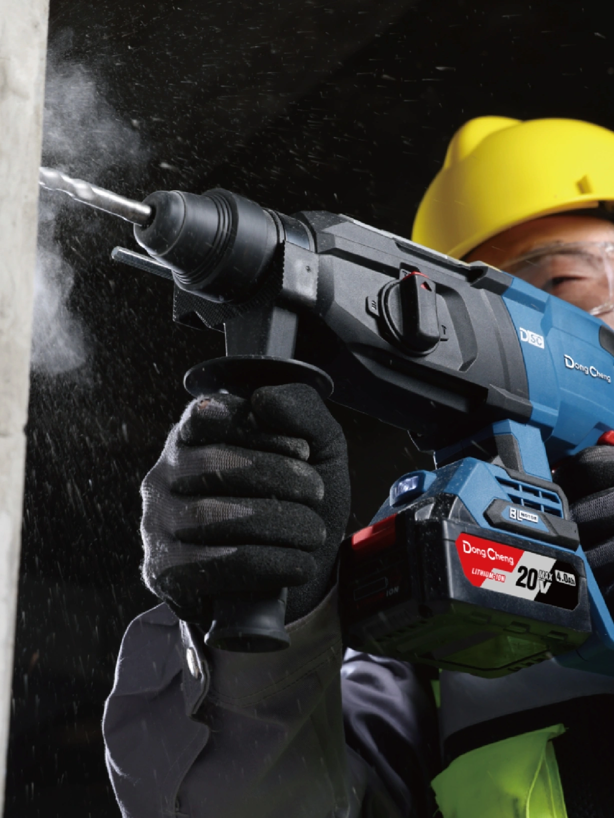 Перфоратор DongCheng DCZC02-26 патрон:SDS-plus уд.:3.1Дж аккум. — миниатюра 4
