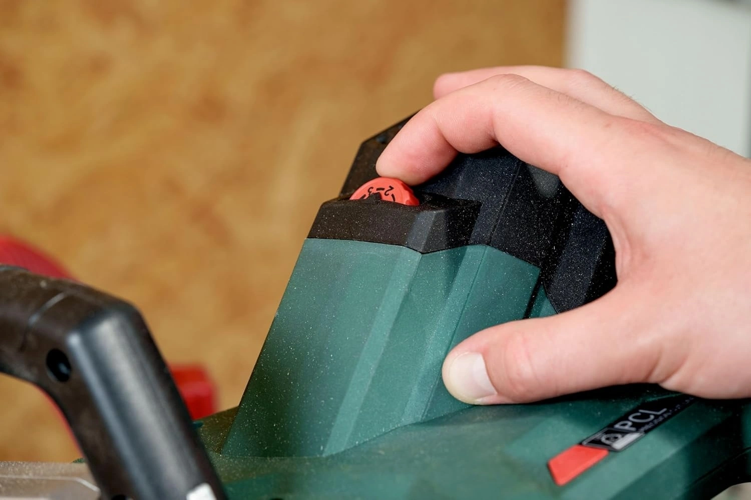 Торцовочная пила Metabo KGSV 216 MC 1500Вт 5300об/мин d=216мм — миниатюра 5