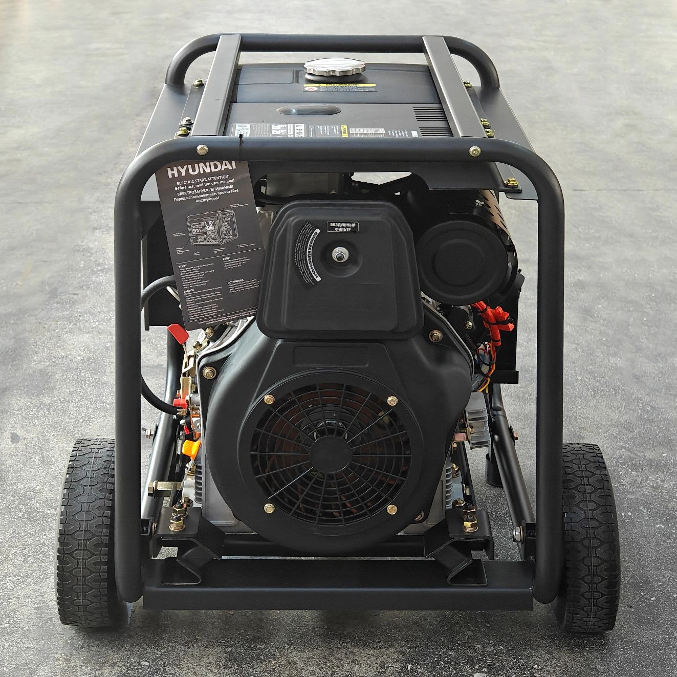 Генератор Hyundai DHY 10000LE-3 8.5кВт — миниатюра 3