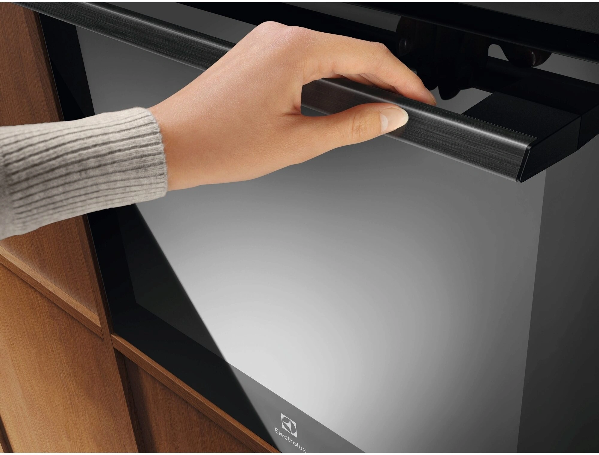Духовой шкаф Электрический Electrolux EOE8P39H черный — миниатюра 3