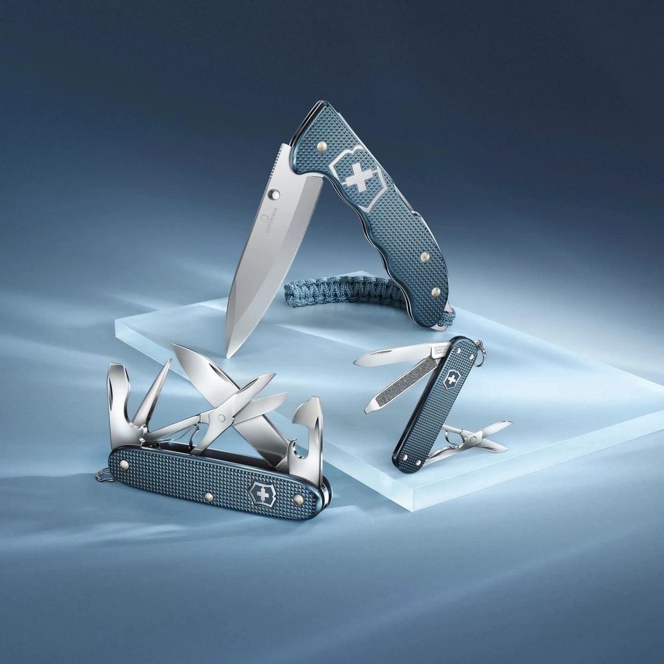 Нож перочинный Victorinox Pioneer X Alox LE26 (0.8231.L26) 93мм 9функц. синий подар.коробка — миниатюра 5