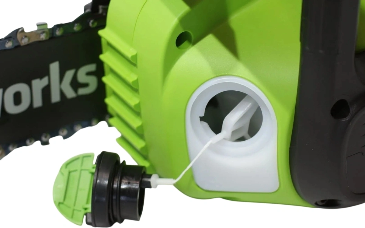 Цепная пила Greenworks G24CS25 аккум. 600Вт 0.8л.с. дл.шины:10" (25cm) 1аккум. 8Ач ЗУ (2007707UH) — миниатюра 7