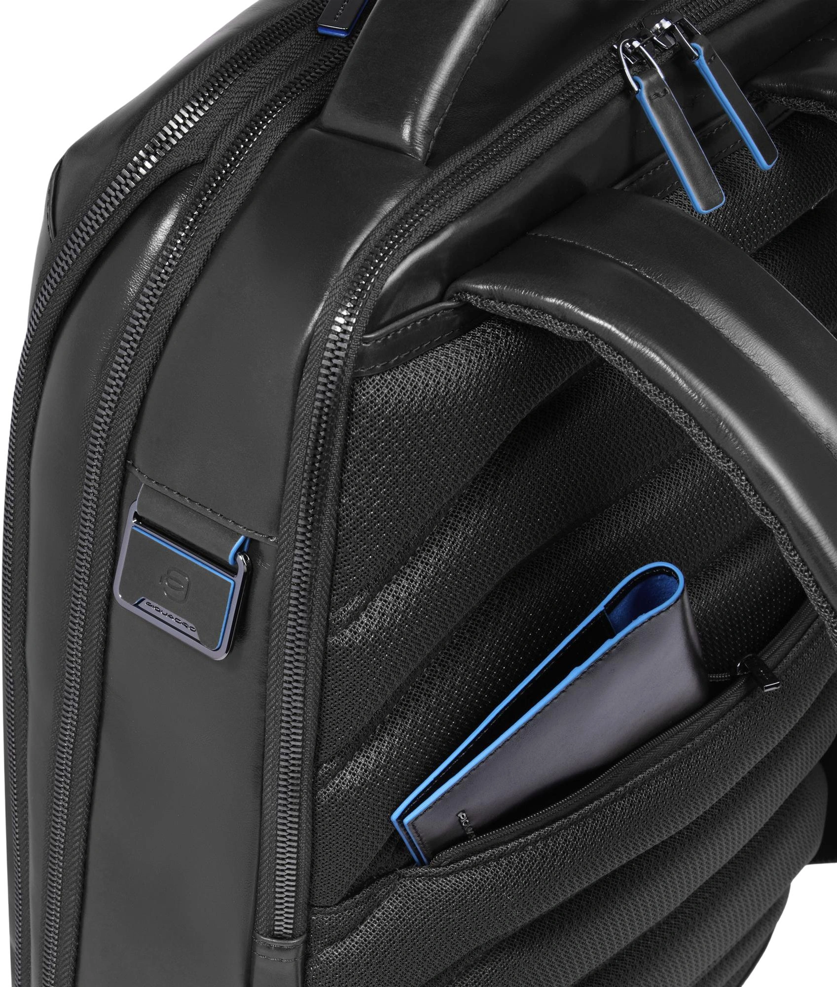 Рюкзак мужской Piquadro Blue Square CA6817B2/N черный натур.кожа — миниатюра 3