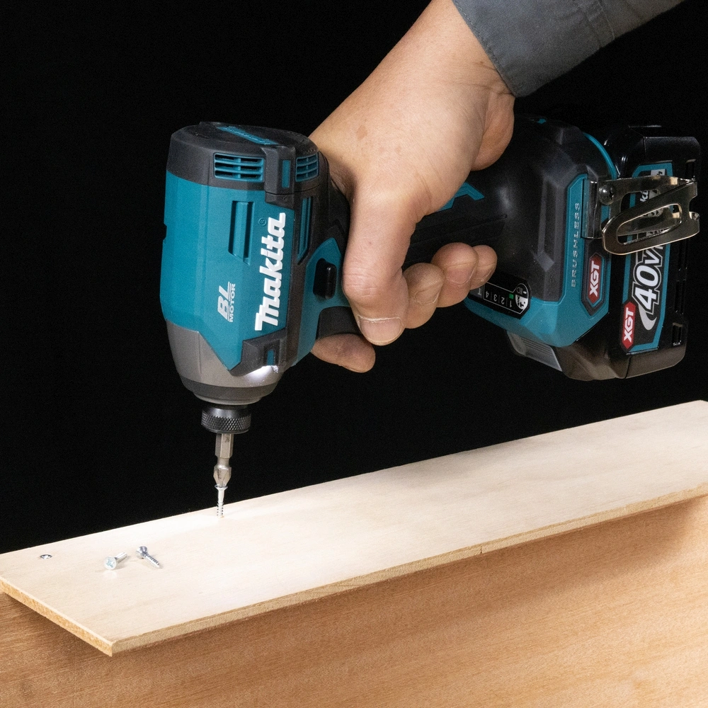 Шуруповерт Makita TD003GA201 аккум. патрон:шестигр.1/4" (кейс в комплекте) — миниатюра 7