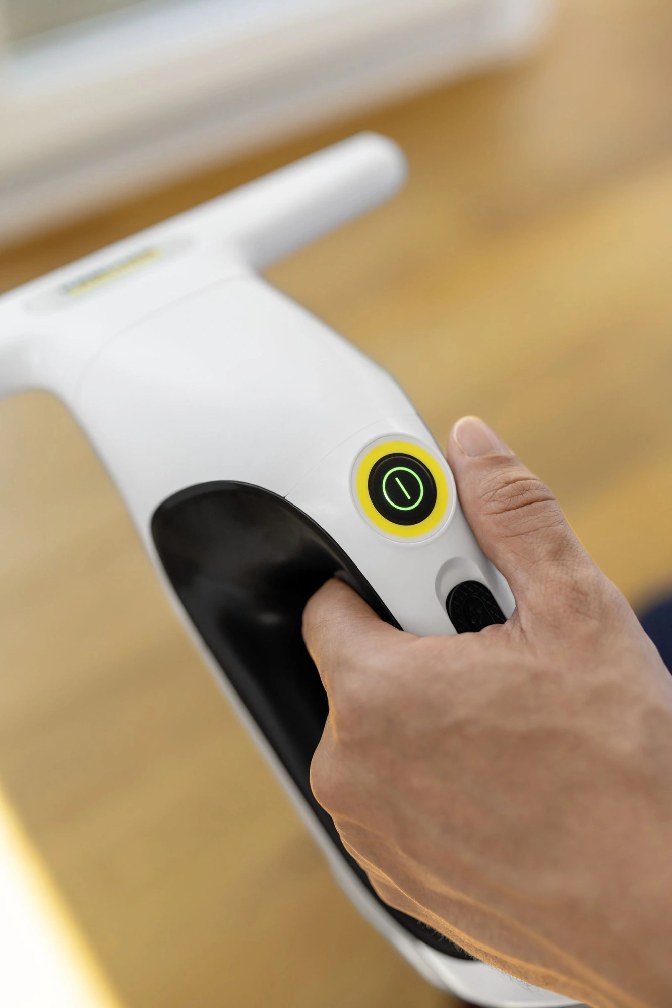 Мойщик окон Karcher WV 2 Universal Care шир.скреб.:280мм пит.:от аккум. белый/желтый — миниатюра 7